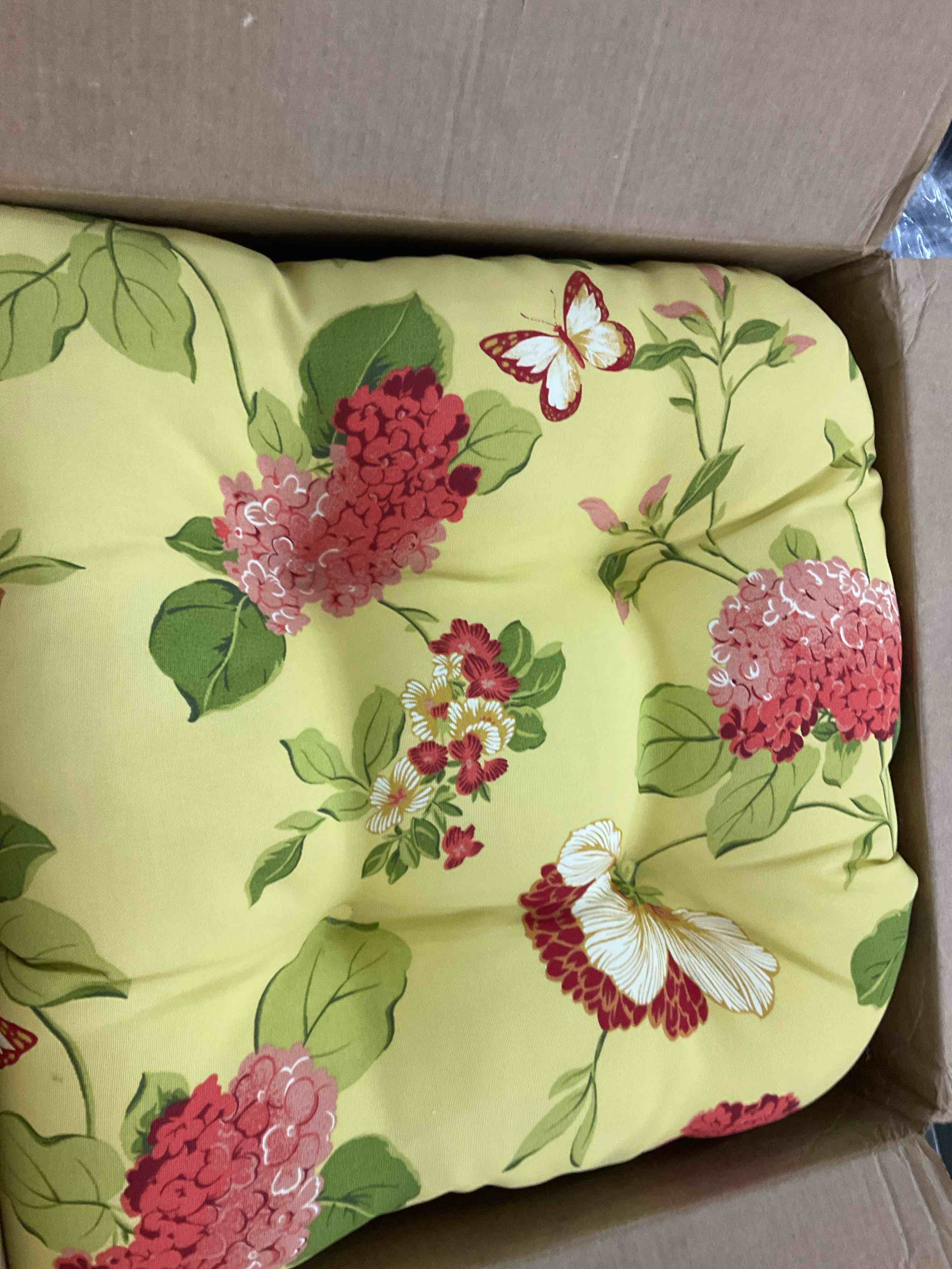 https://s3.amazonaws.com/lotting-images-prod/BargainHunt/EXS01501905_1717007373014.jpeg