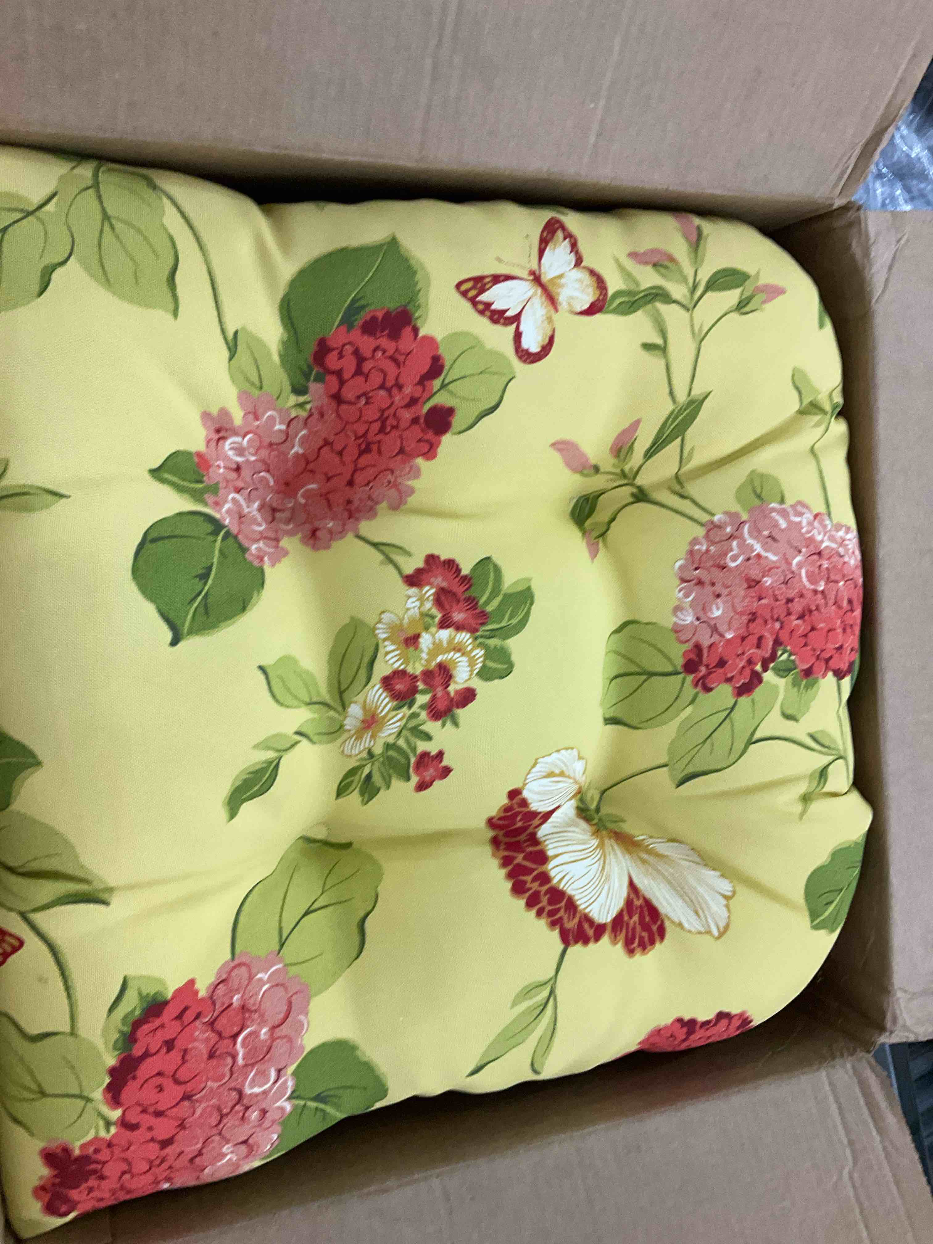 https://s3.amazonaws.com/lotting-images-prod/BargainHunt/EXS01501905_1717007374246.jpeg