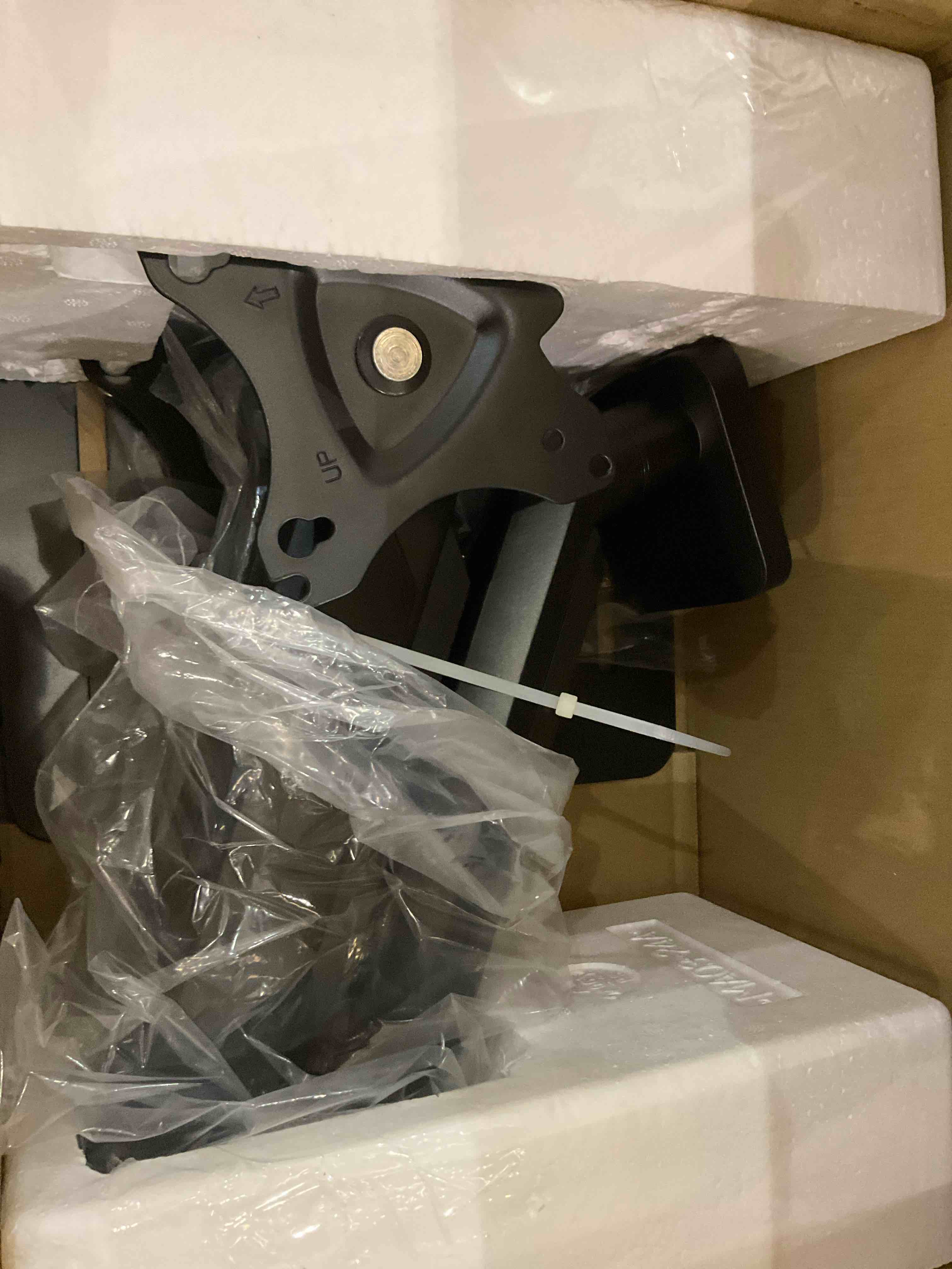 https://s3.amazonaws.com/lotting-images-prod/BargainHunt/EXS01501933_1717071470587.jpeg