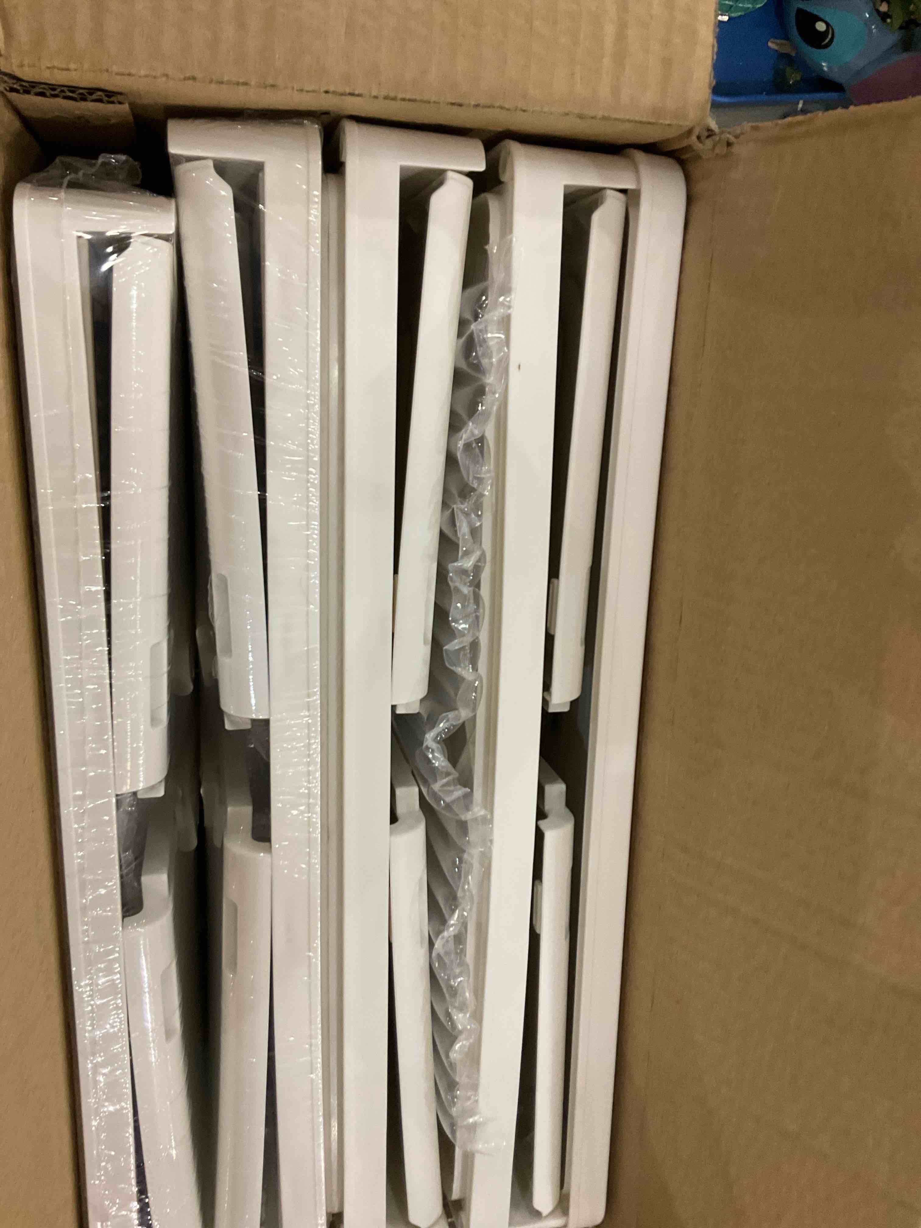 https://s3.amazonaws.com/lotting-images-prod/BargainHunt/EXS01501937_1717072234044.jpeg