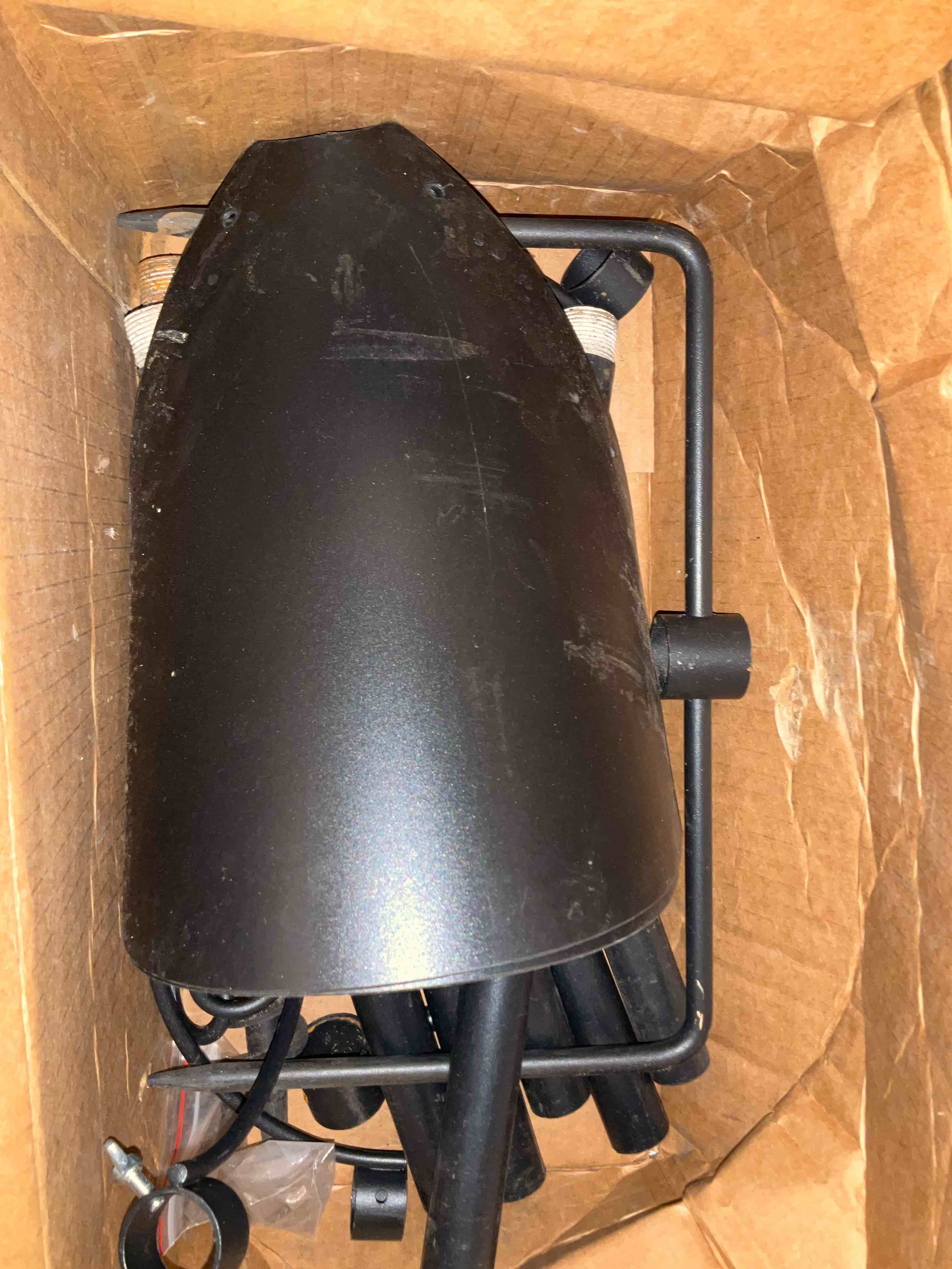 https://s3.amazonaws.com/lotting-images-prod/BargainHunt/EXS01501940_1717072825870.jpeg
