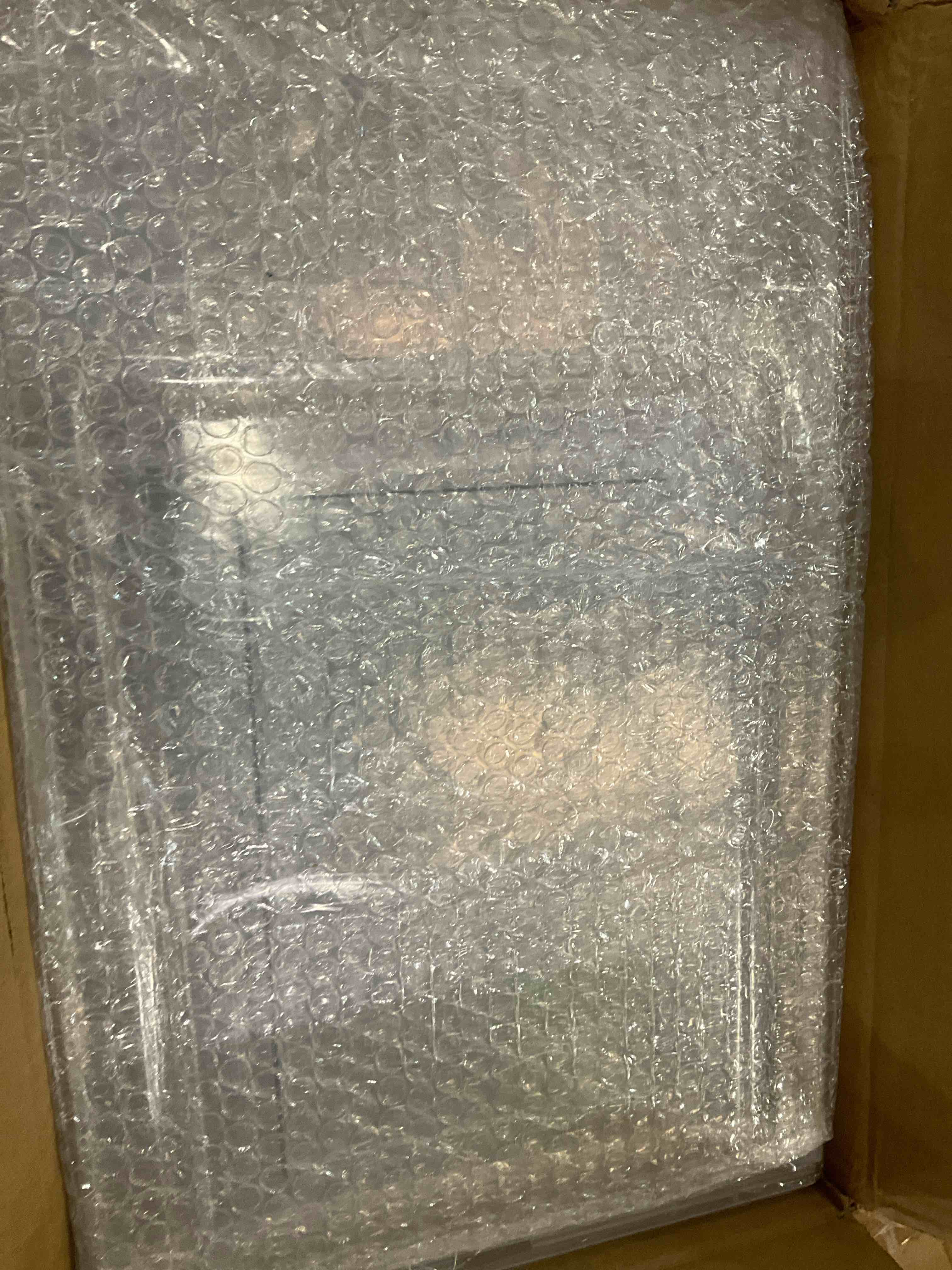 https://s3.amazonaws.com/lotting-images-prod/BargainHunt/EXS01501945_1717075906957.jpeg