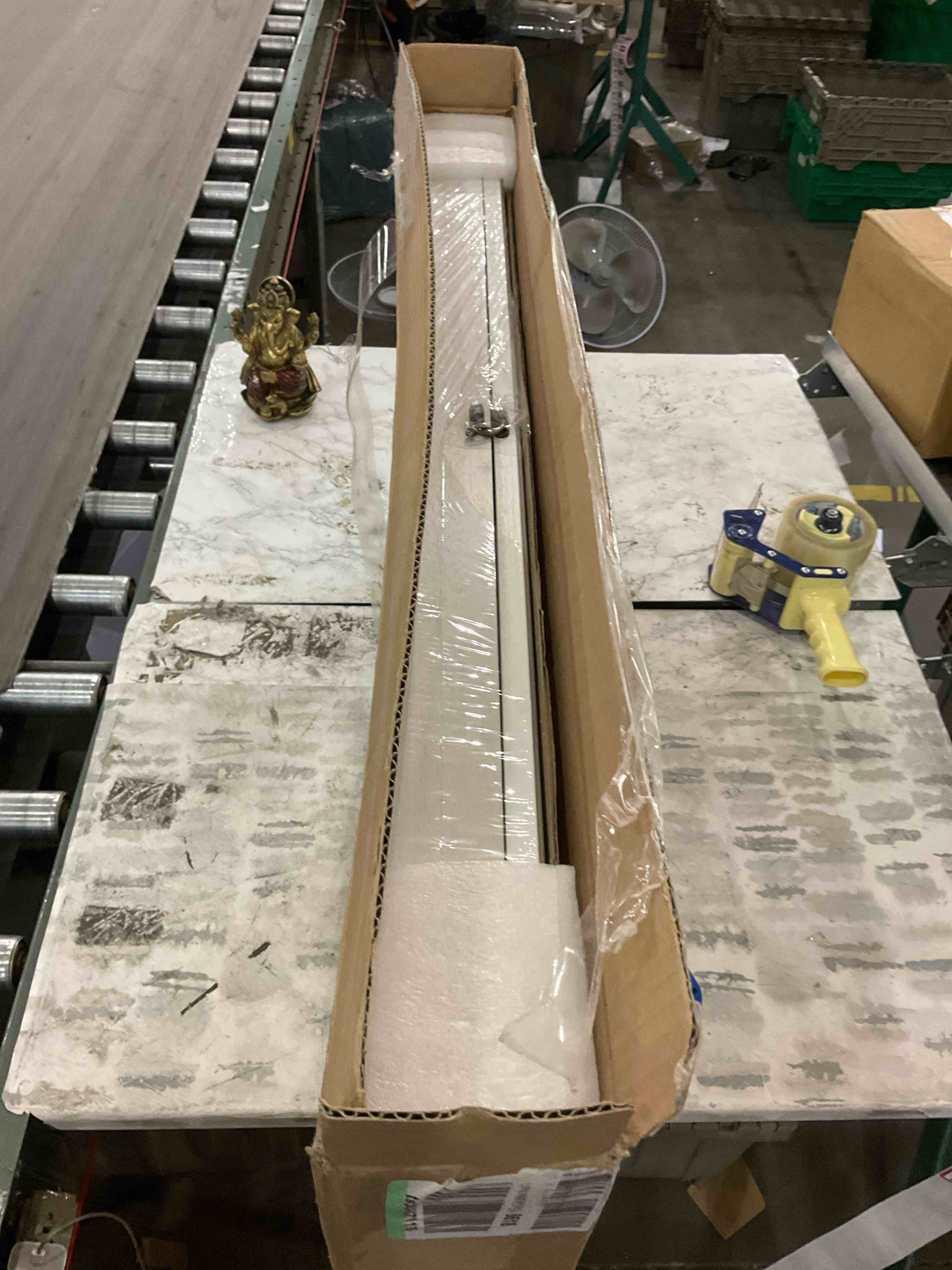https://s3.amazonaws.com/lotting-images-prod/BargainHunt/EXS01502024_1715966044528.jpeg