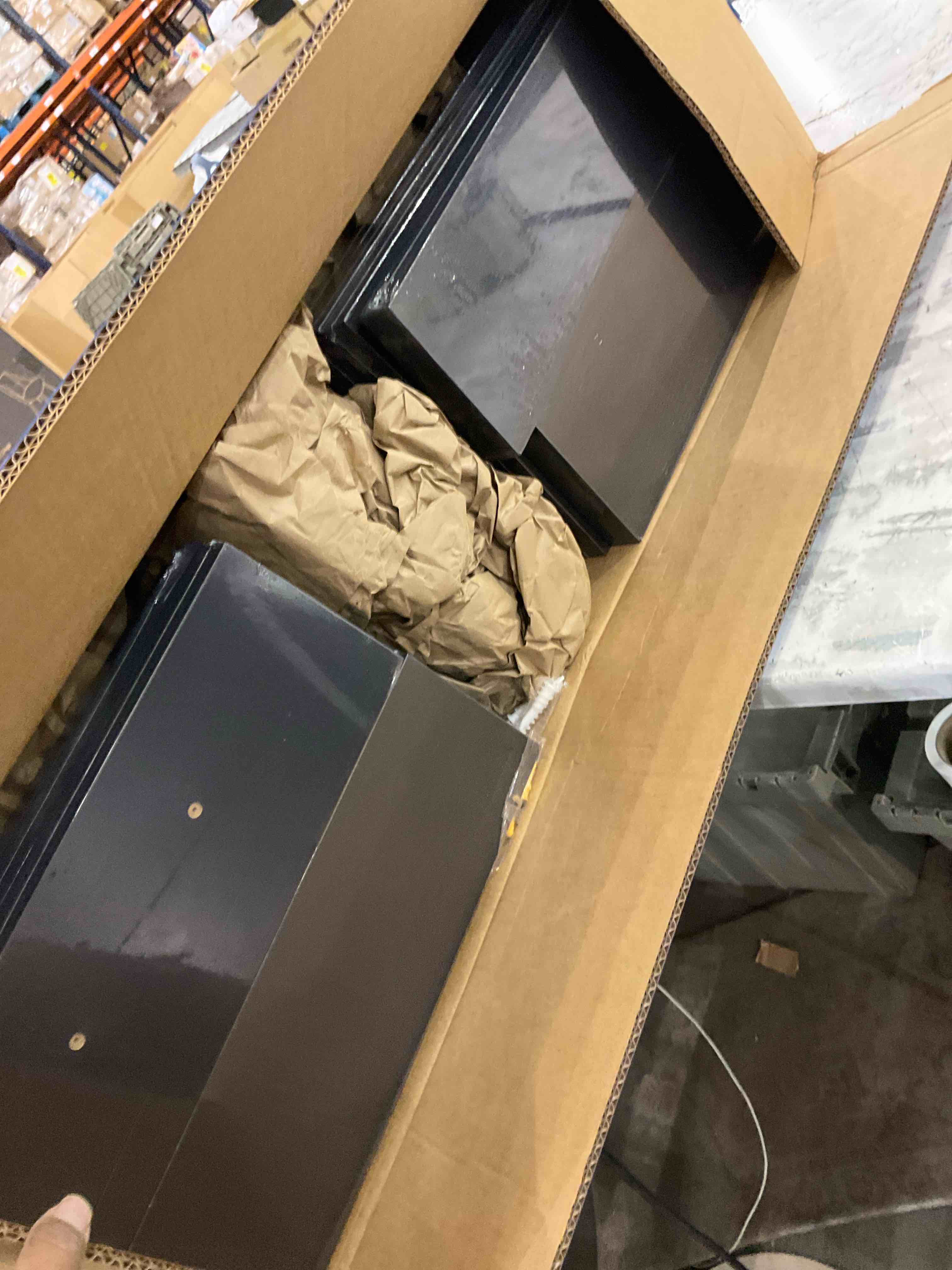https://s3.amazonaws.com/lotting-images-prod/BargainHunt/EXS01502029_1715966444438.jpeg