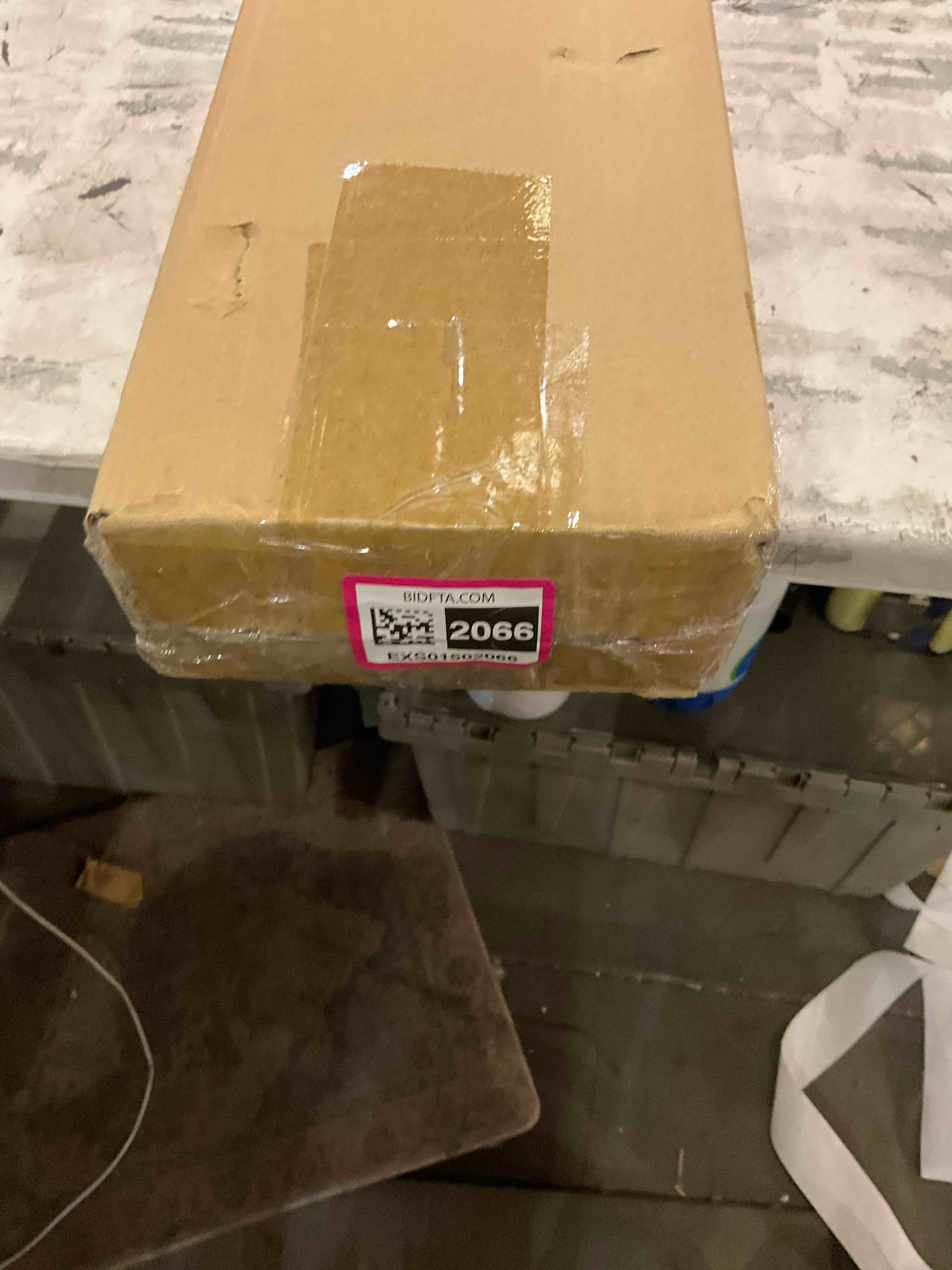 https://s3.amazonaws.com/lotting-images-prod/BargainHunt/EXS01502066_1715971339262.jpeg