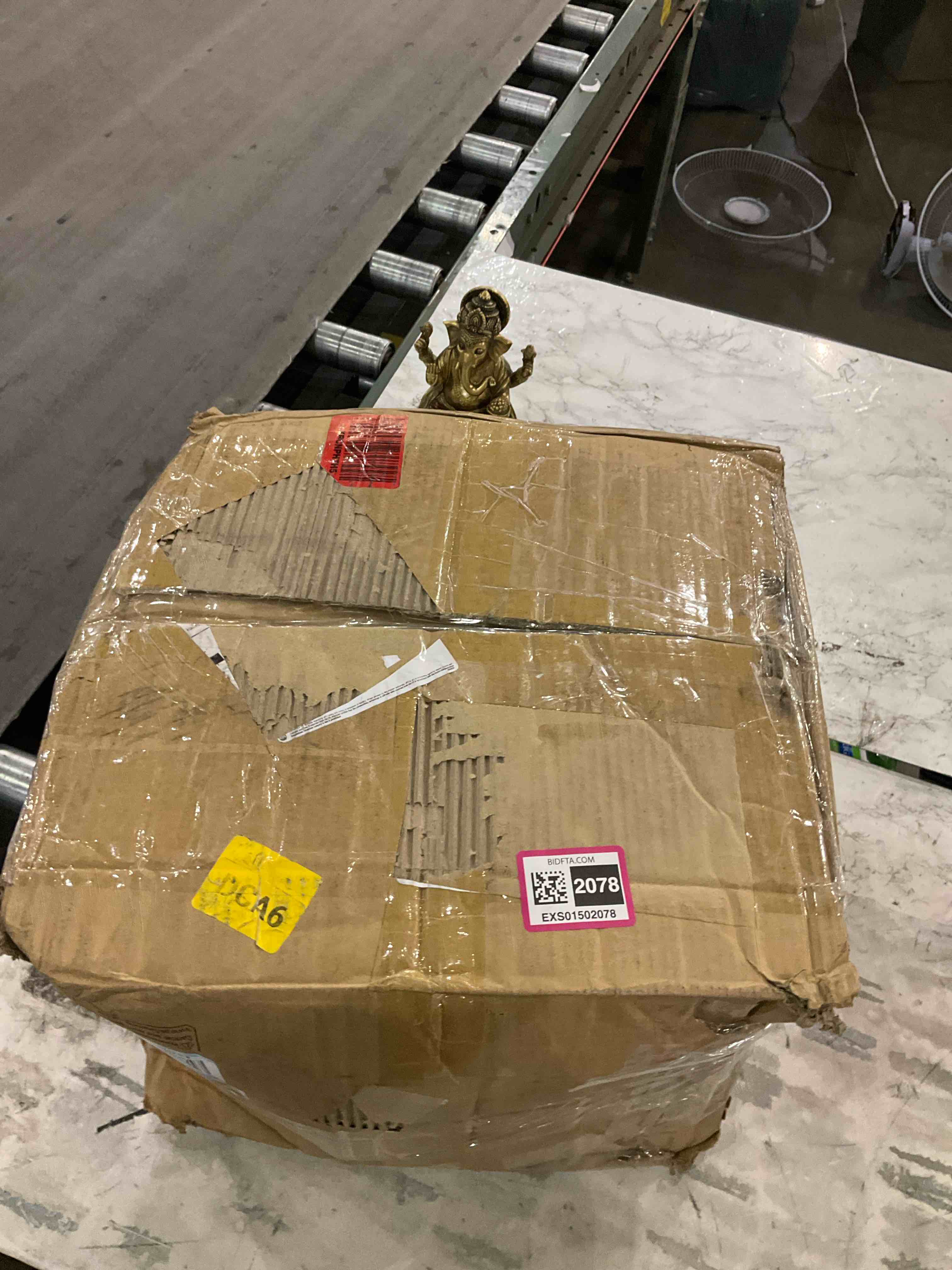 https://s3.amazonaws.com/lotting-images-prod/BargainHunt/EXS01502078_1716204309026.jpeg