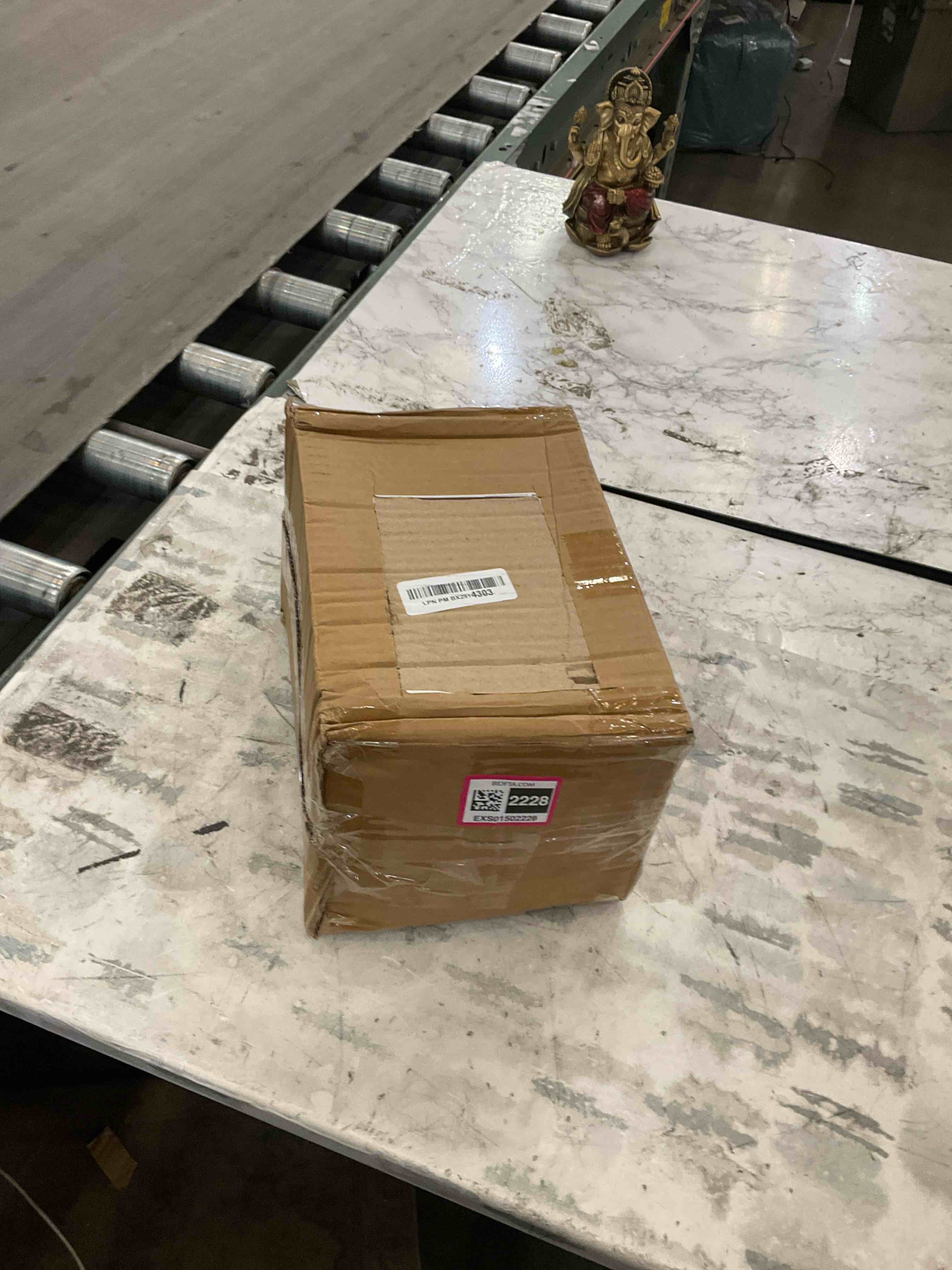 https://s3.amazonaws.com/lotting-images-prod/BargainHunt/EXS01502228_1716224983546.jpeg