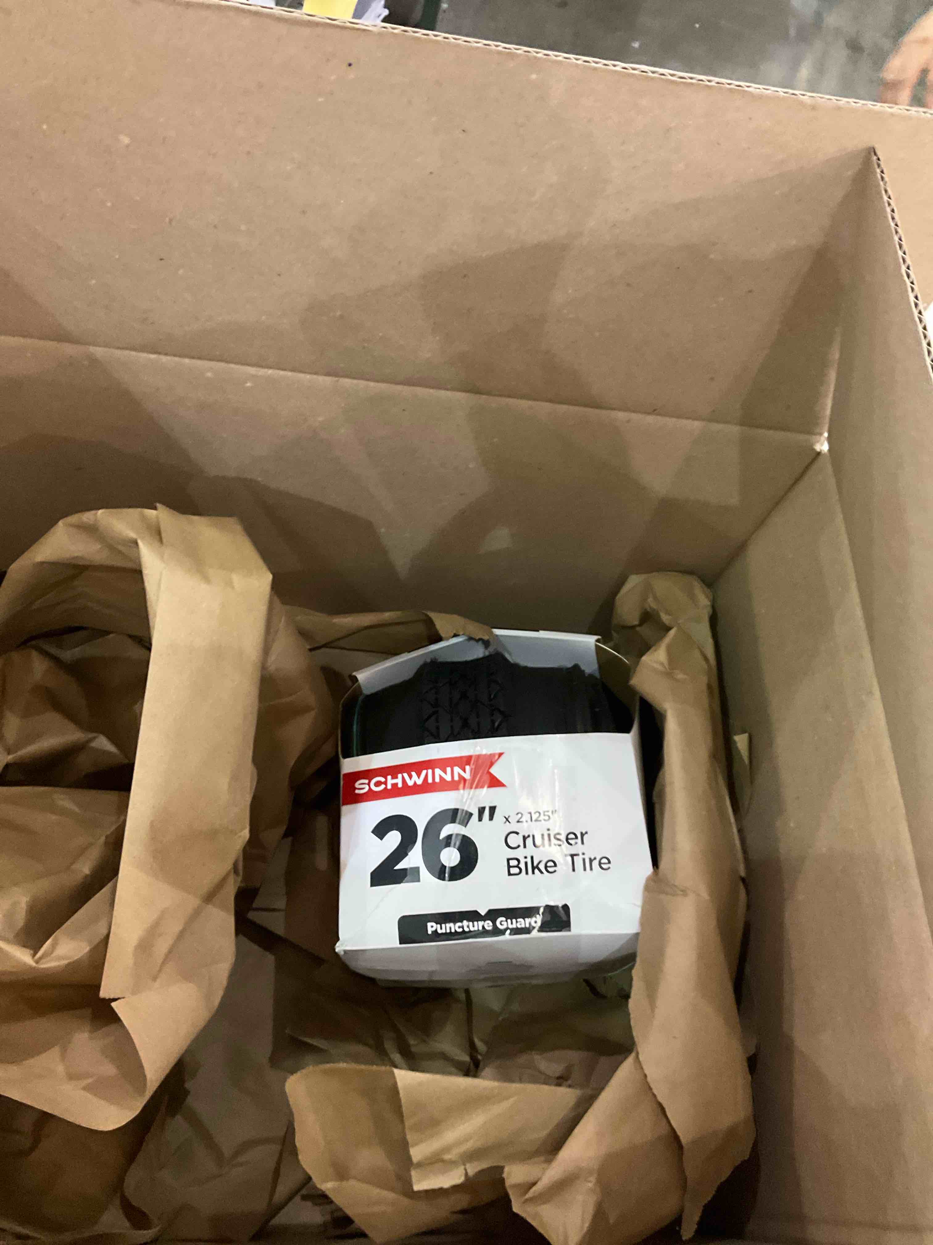 https://s3.amazonaws.com/lotting-images-prod/BargainHunt/EXS01502333_1716298858371.jpeg