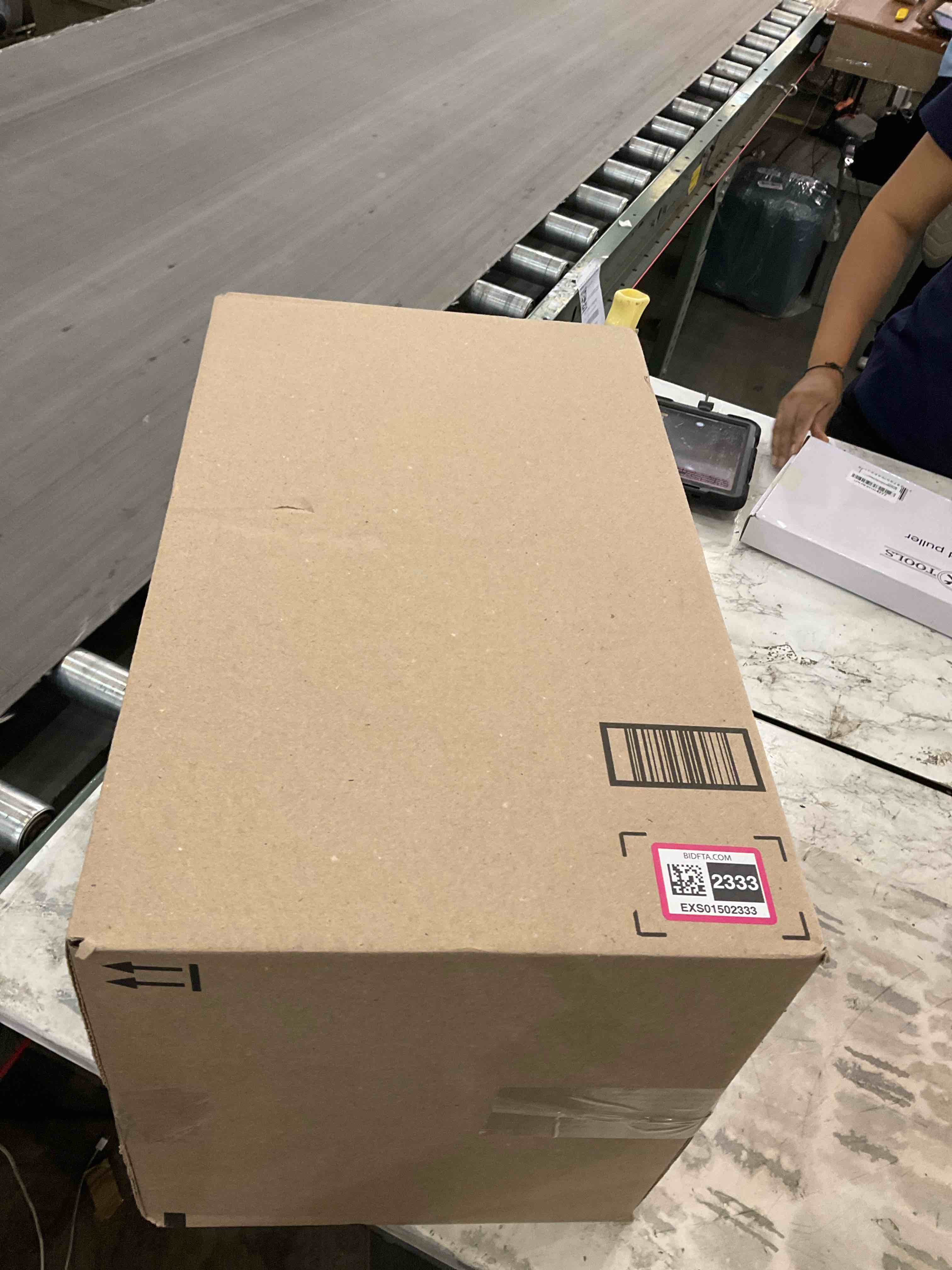 https://s3.amazonaws.com/lotting-images-prod/BargainHunt/EXS01502333_1716298915268.jpeg