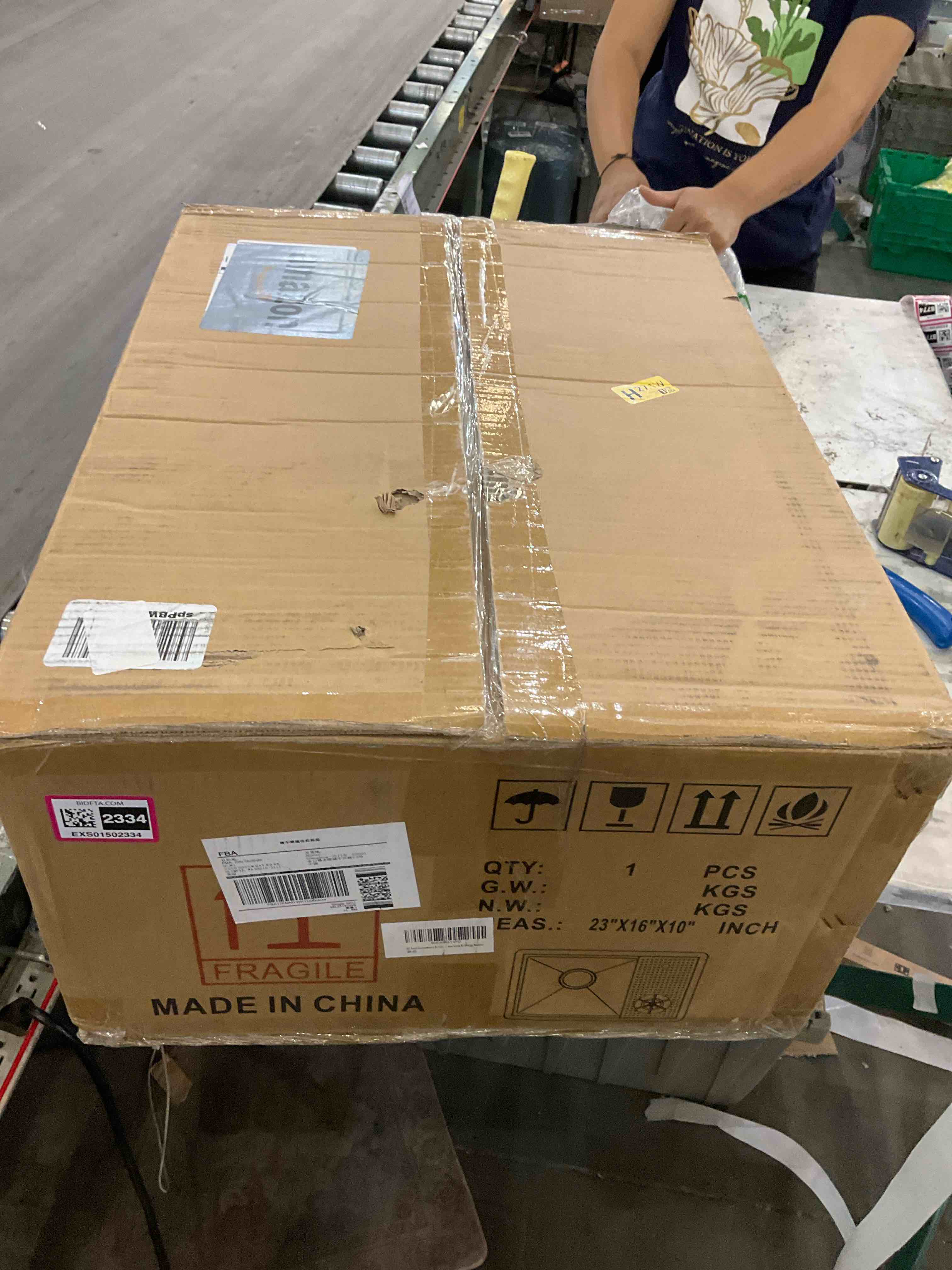 https://s3.amazonaws.com/lotting-images-prod/BargainHunt/EXS01502334_1716298971163.jpeg