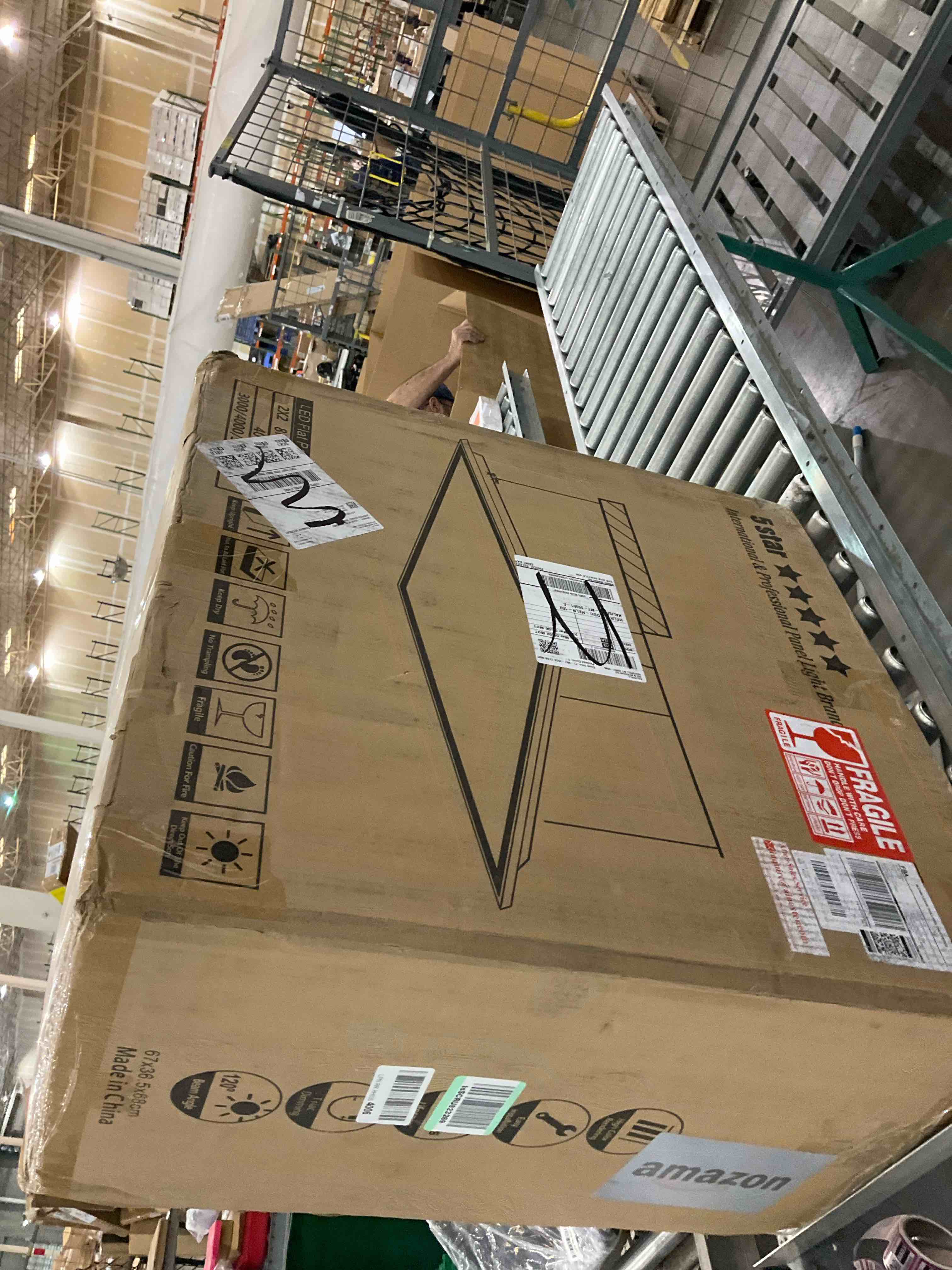 https://s3.amazonaws.com/lotting-images-prod/BargainHunt/EXS01502340_1716299318781.jpeg