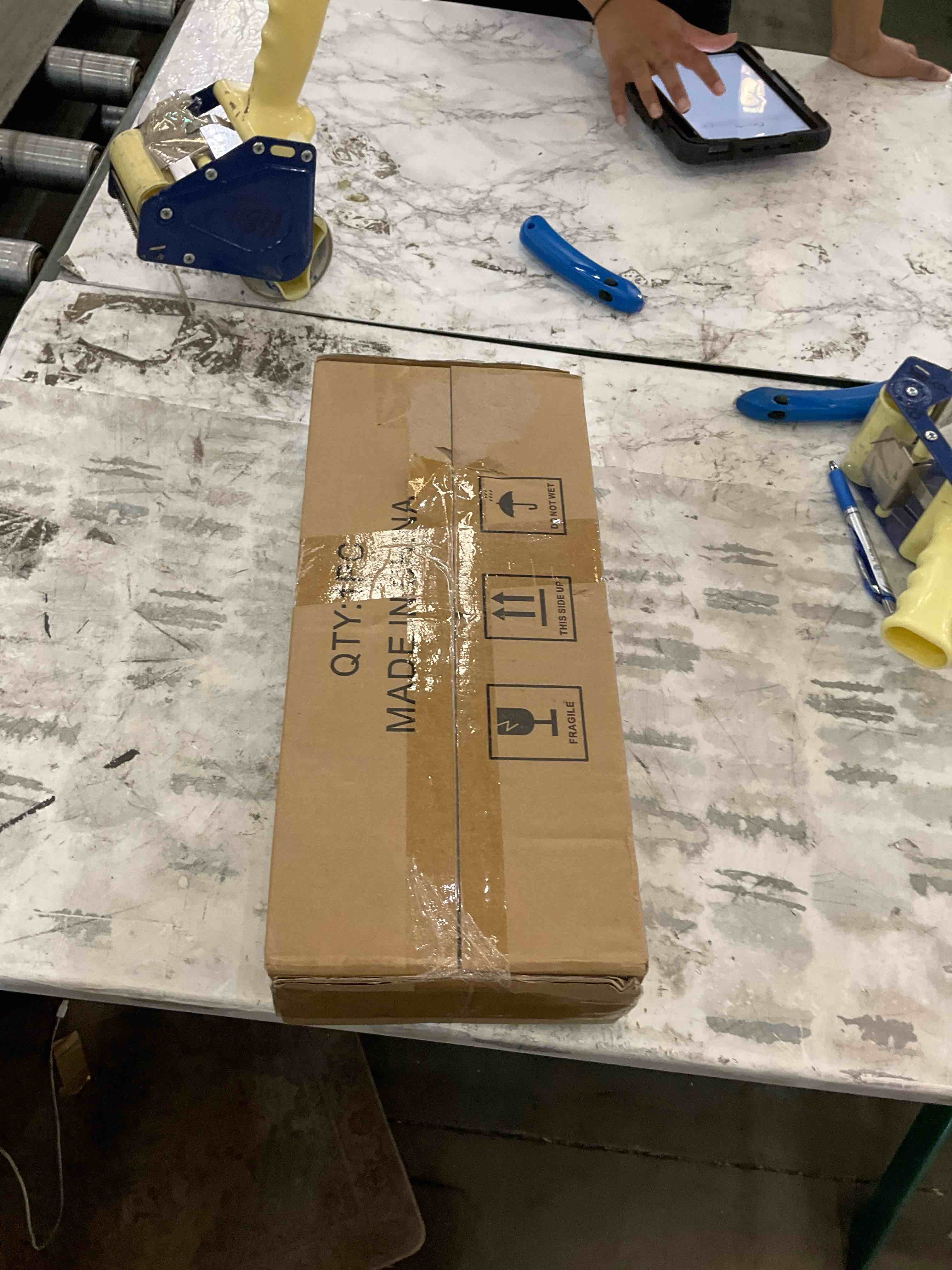 https://s3.amazonaws.com/lotting-images-prod/BargainHunt/EXS01502393_1716304867044.jpeg