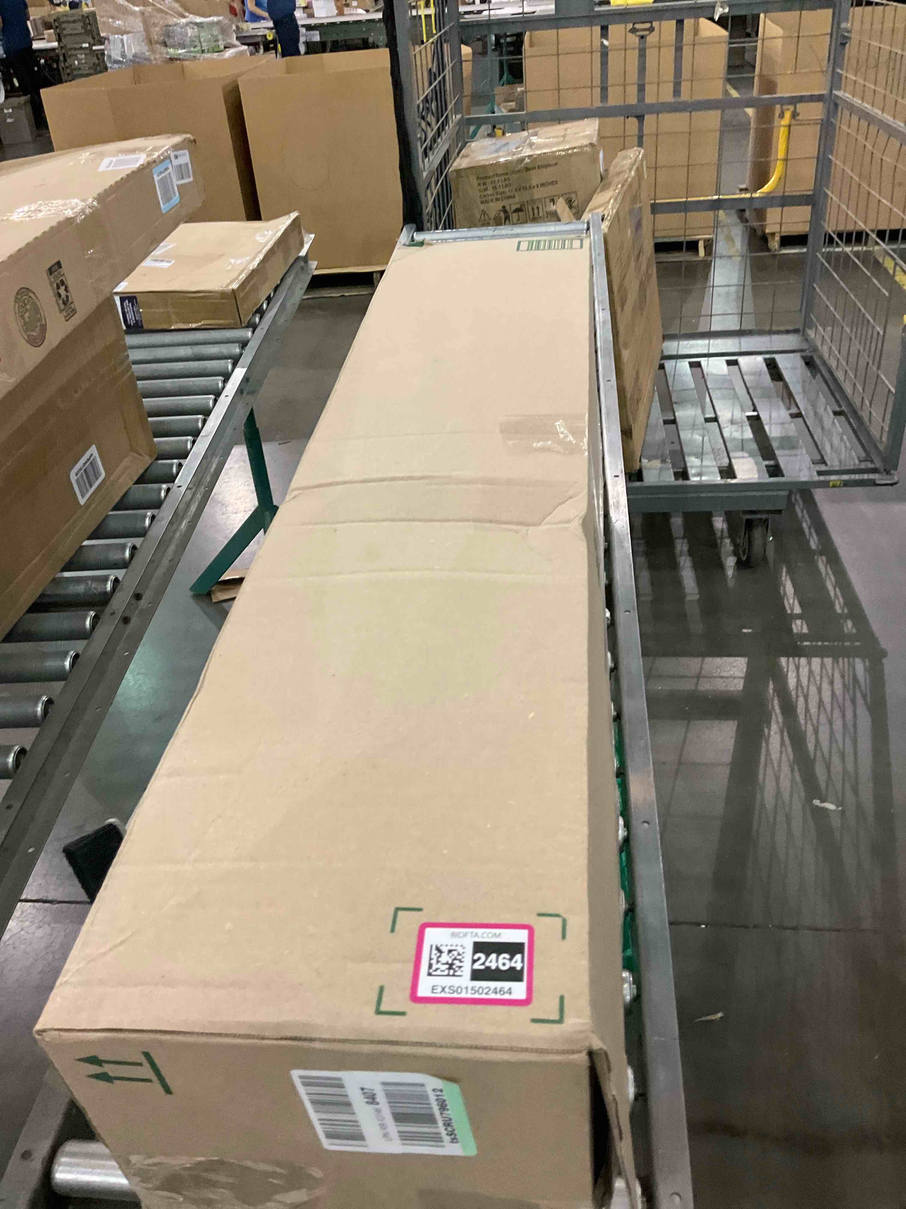 https://s3.amazonaws.com/lotting-images-prod/BargainHunt/EXS01502464_1716378053747.jpeg