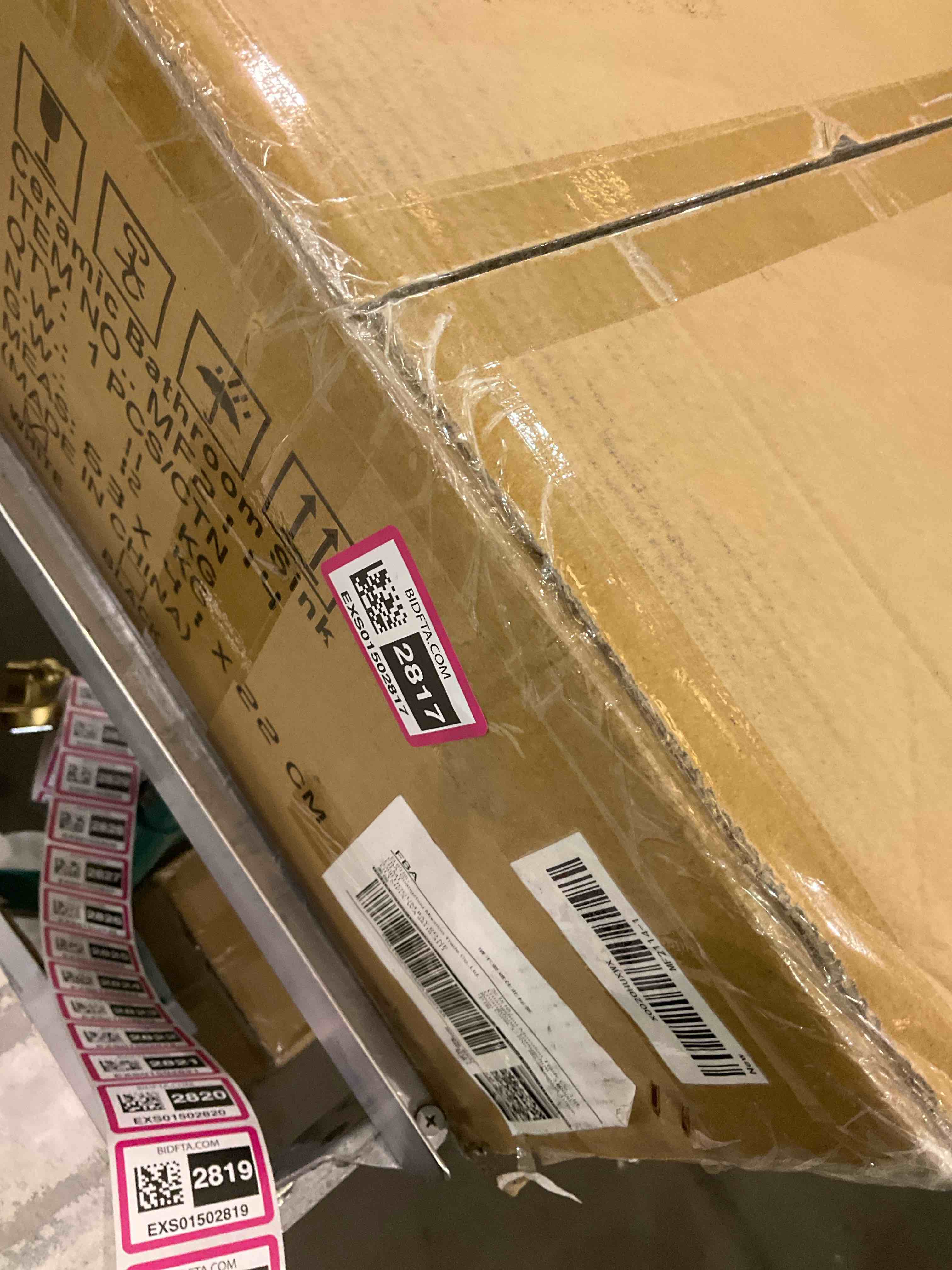 https://s3.amazonaws.com/lotting-images-prod/BargainHunt/EXS01502817_1717510079879.jpeg