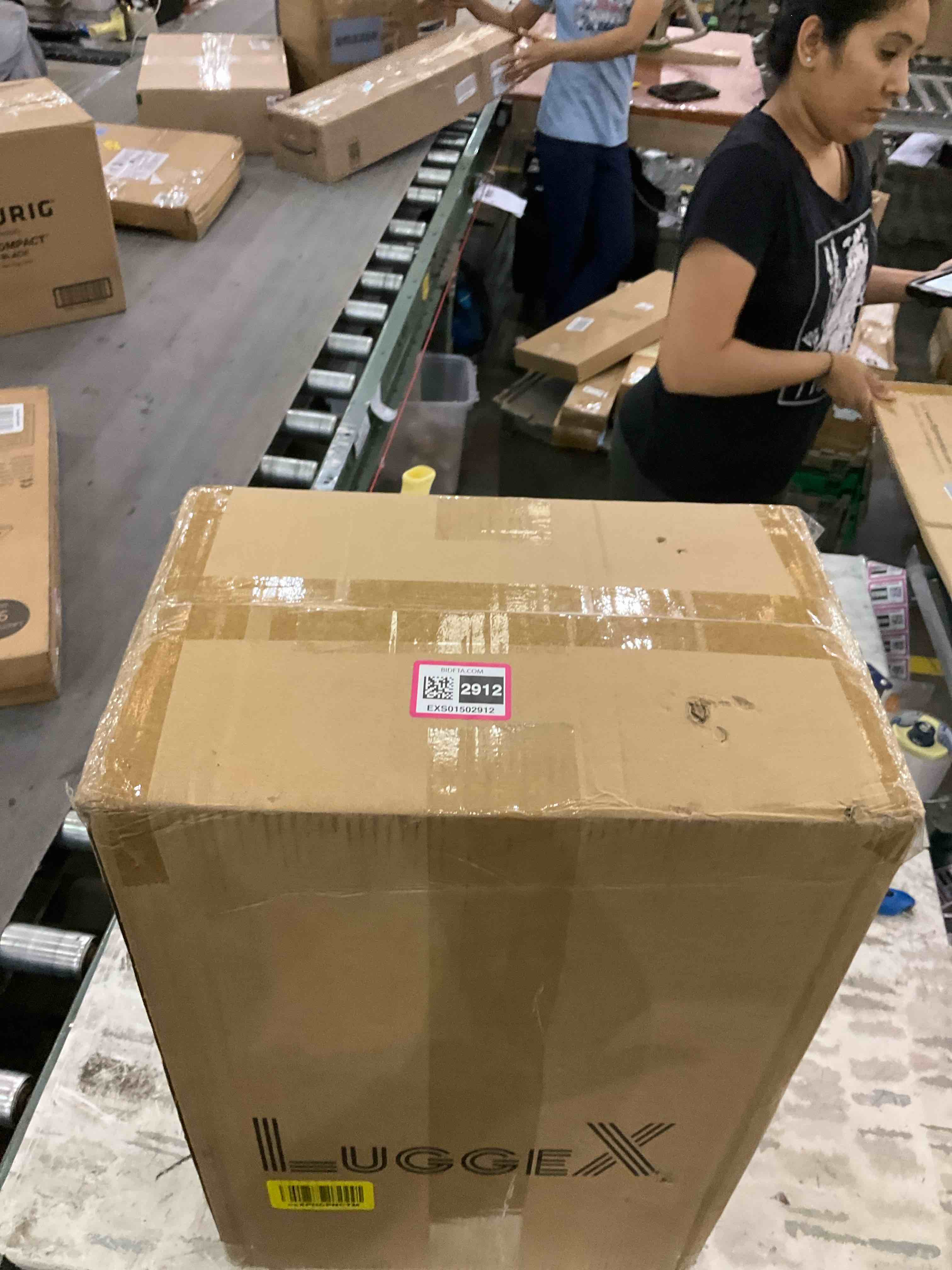 https://s3.amazonaws.com/lotting-images-prod/BargainHunt/EXS01502912_1717522049064.jpeg