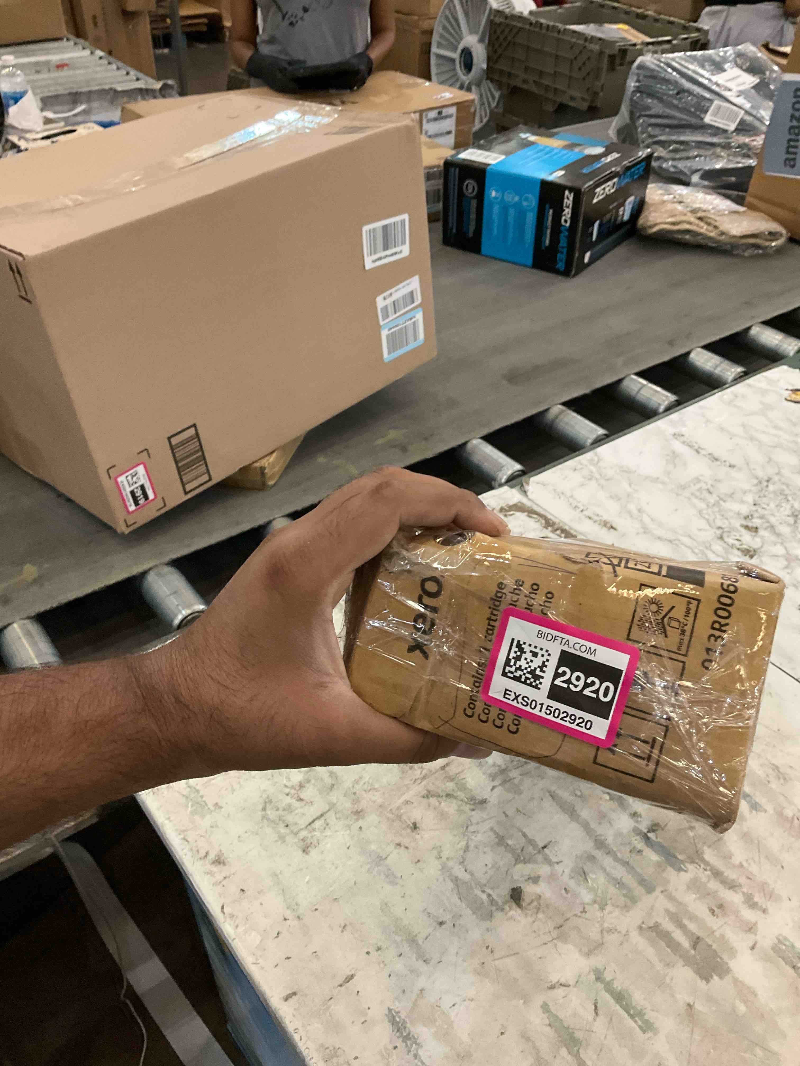 https://s3.amazonaws.com/lotting-images-prod/BargainHunt/EXS01502920_1717522655753.jpeg