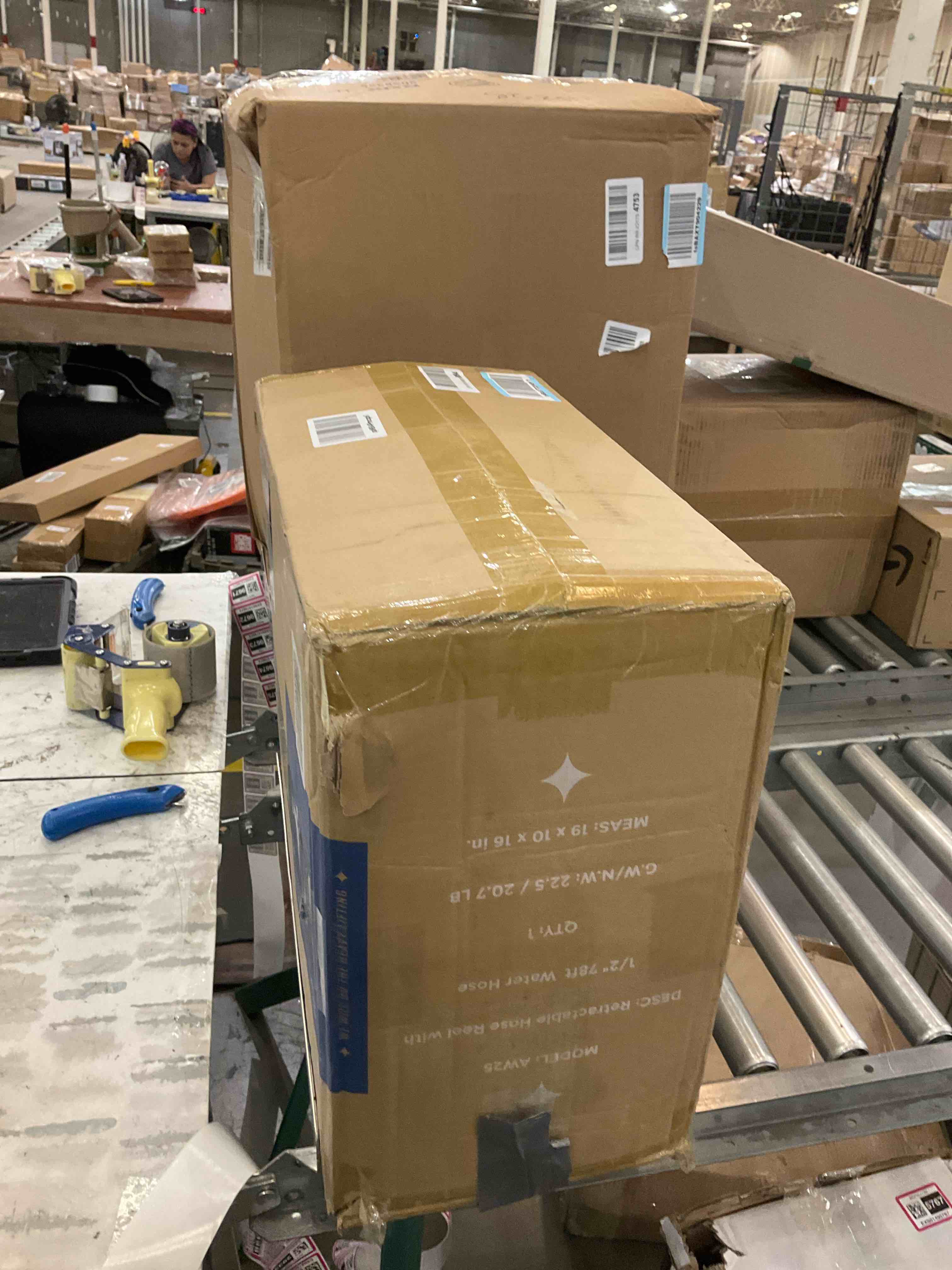 https://s3.amazonaws.com/lotting-images-prod/BargainHunt/EXS01502926_1717523071700.jpeg