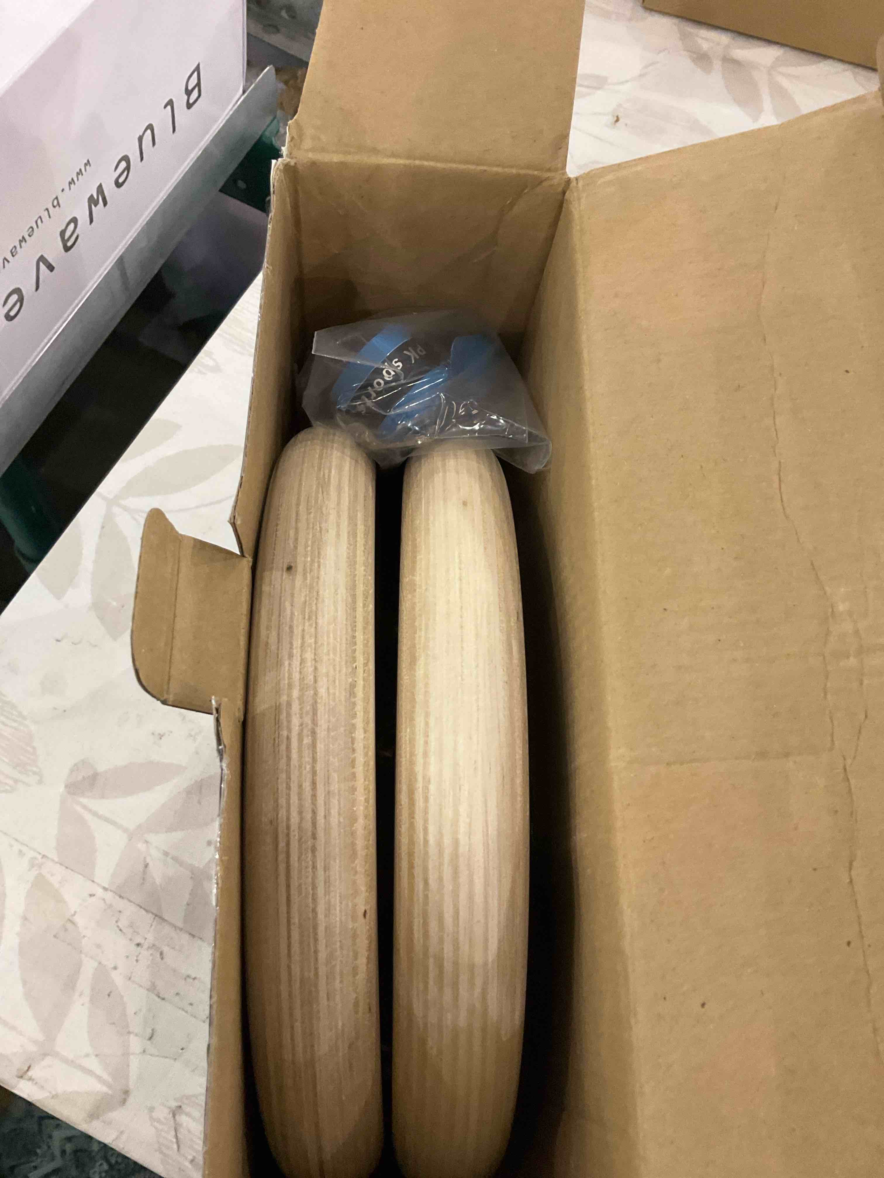 https://s3.amazonaws.com/lotting-images-prod/BargainHunt/EXS01503050_1715705242781.jpeg