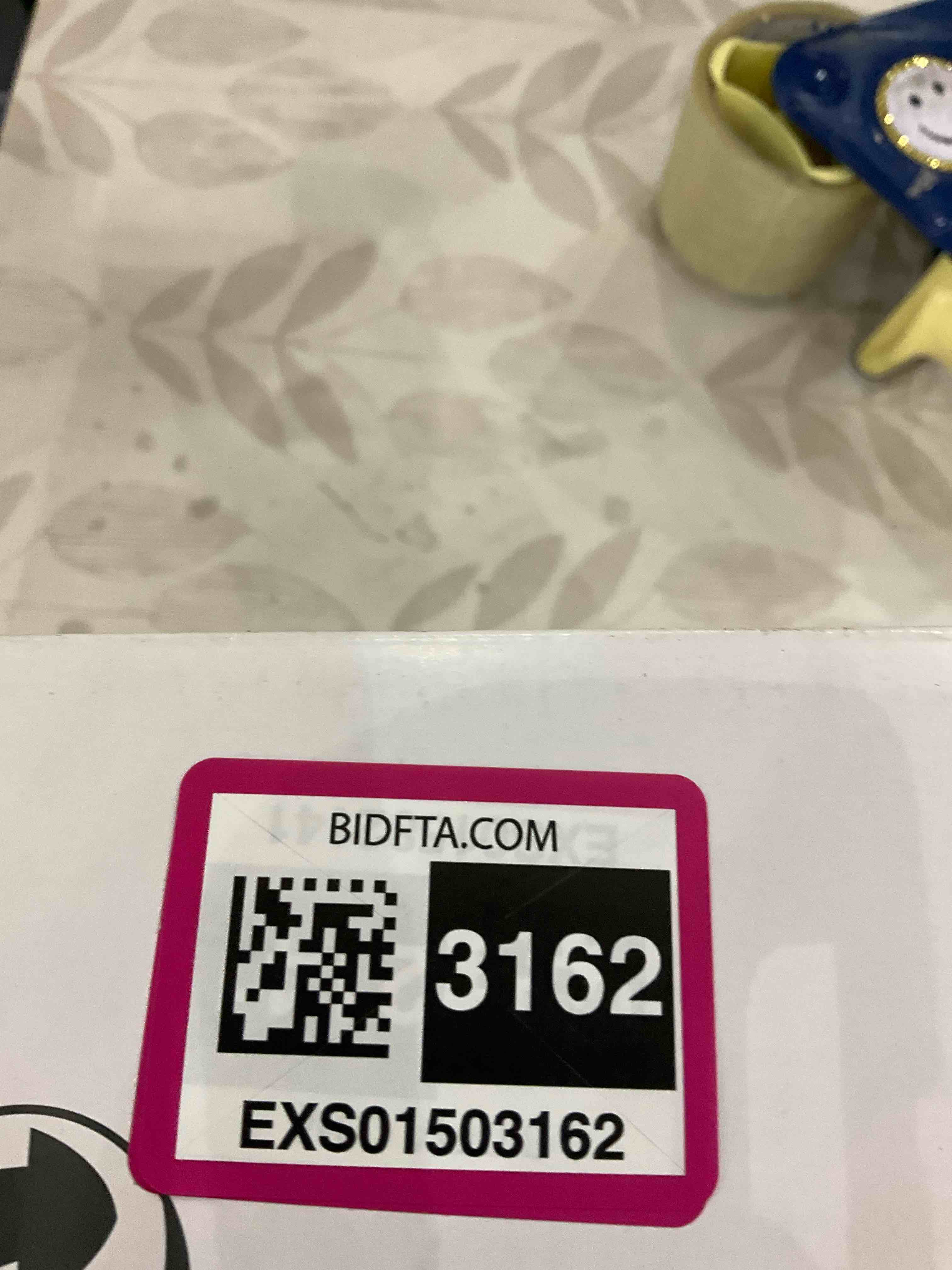 https://s3.amazonaws.com/lotting-images-prod/BargainHunt/EXS01503162_1715776450267.jpeg