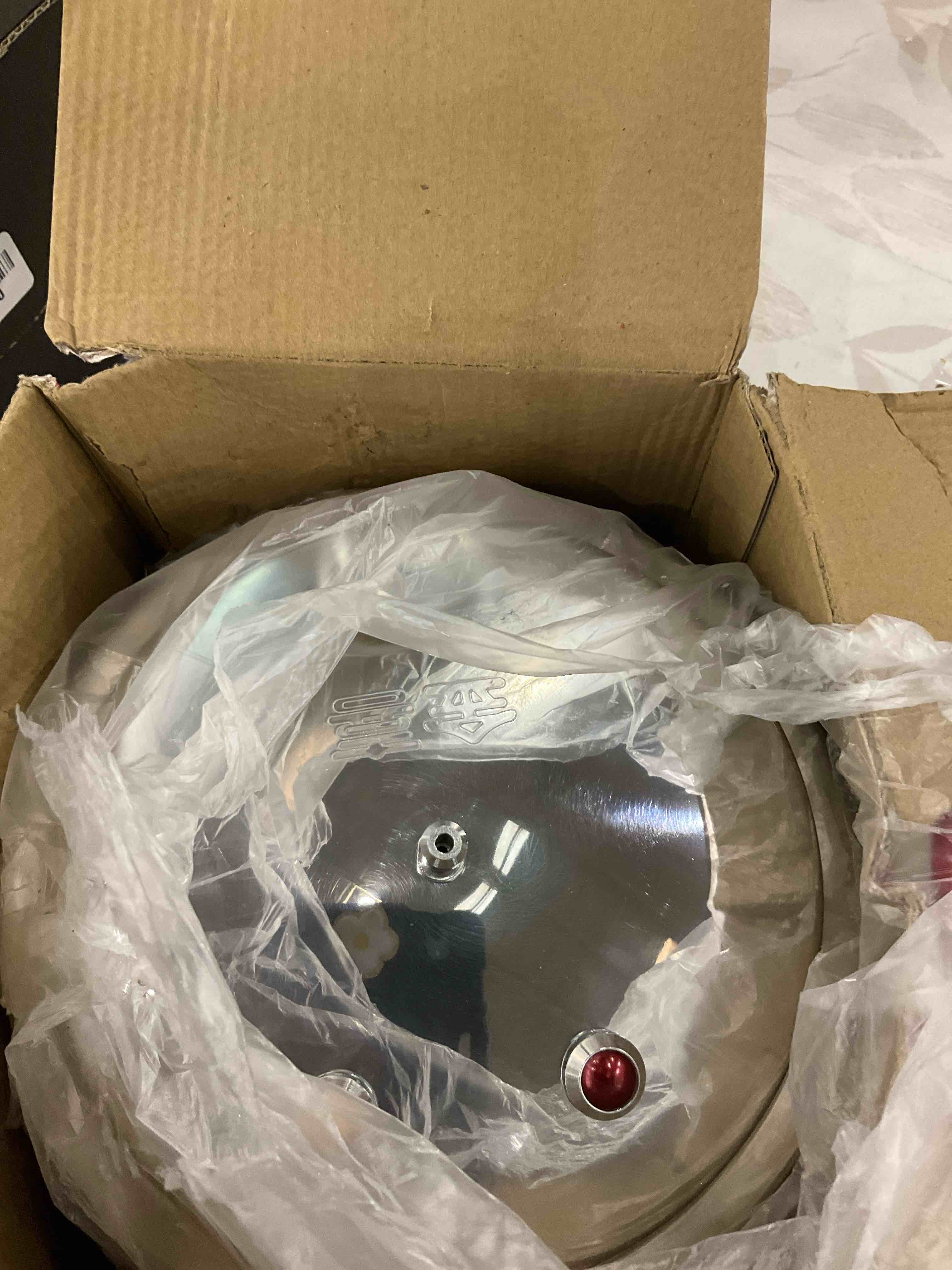 https://s3.amazonaws.com/lotting-images-prod/BargainHunt/EXS01503168_1715777016150.jpeg
