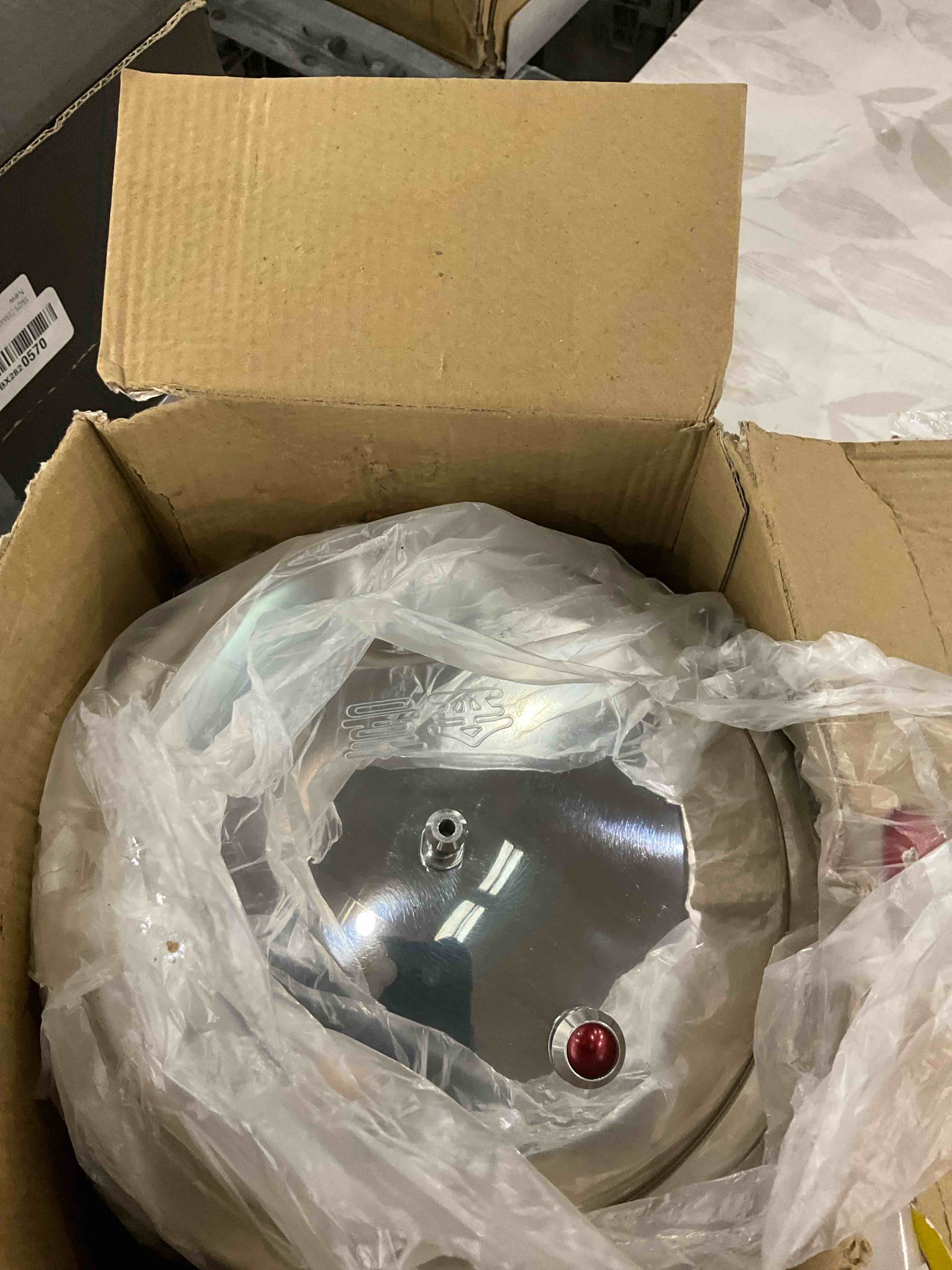 https://s3.amazonaws.com/lotting-images-prod/BargainHunt/EXS01503168_1715777018738.jpeg