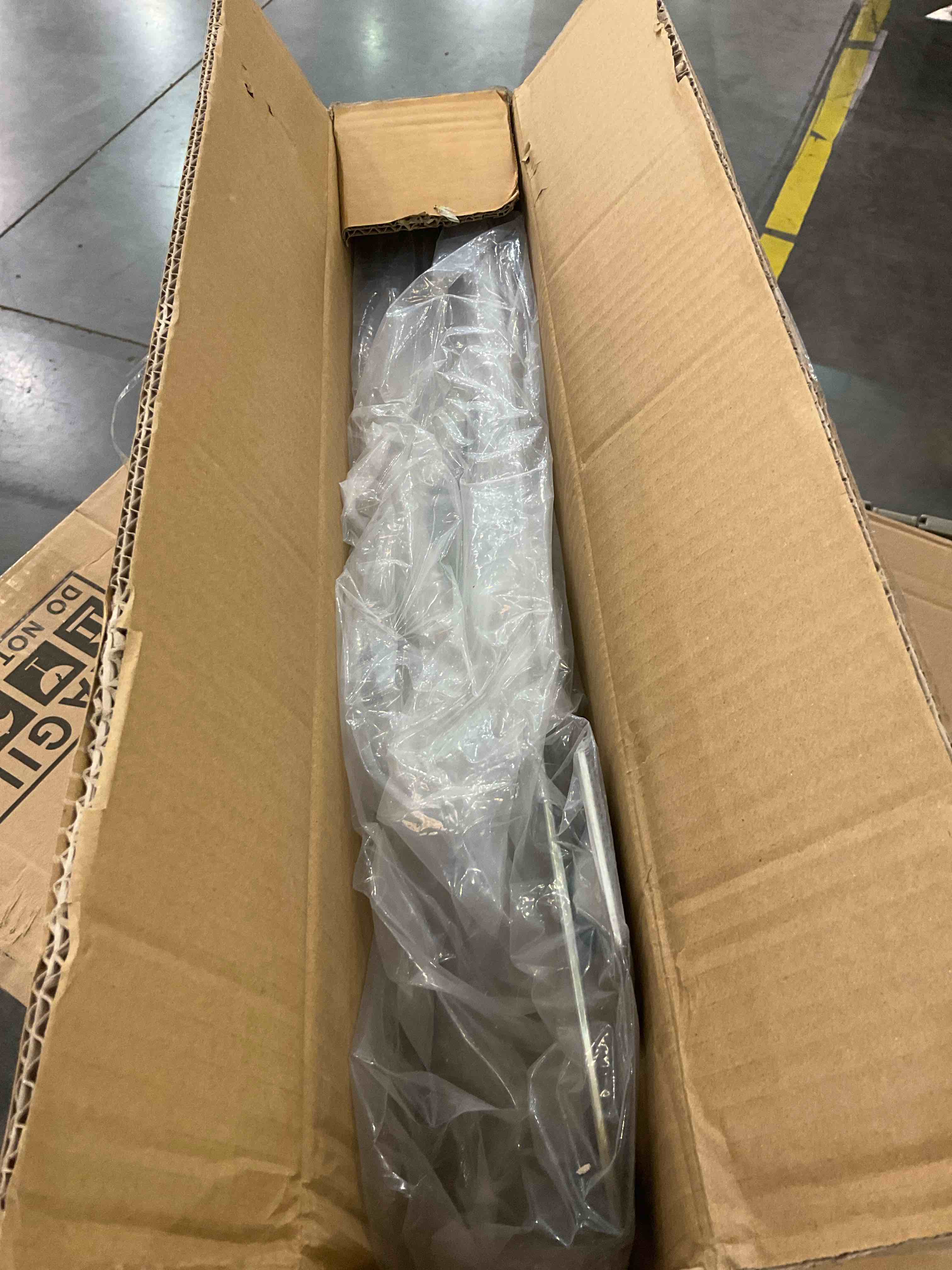 https://s3.amazonaws.com/lotting-images-prod/BargainHunt/EXS01503194_1715781531834.jpeg