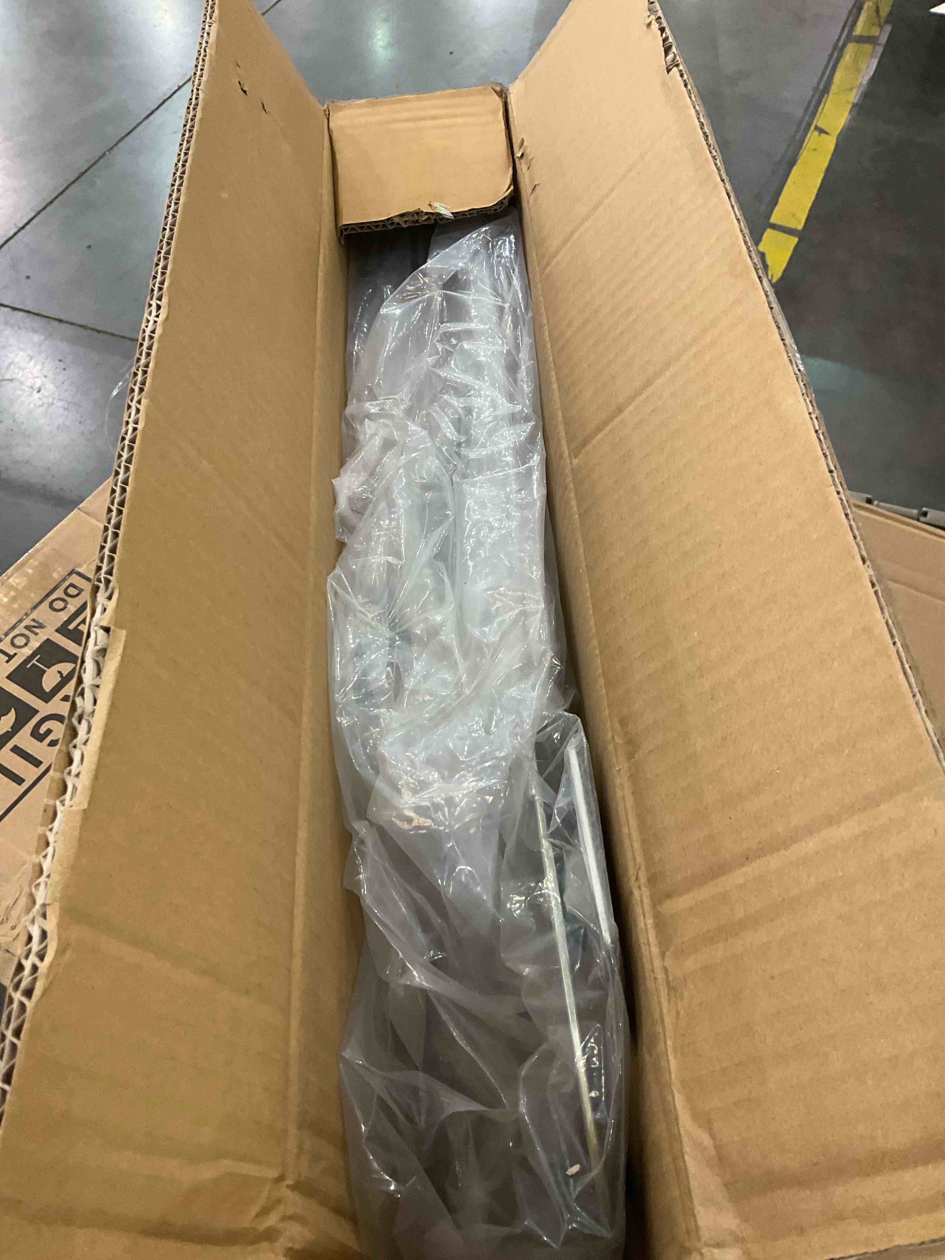 https://s3.amazonaws.com/lotting-images-prod/BargainHunt/EXS01503194_1715781532783.jpeg