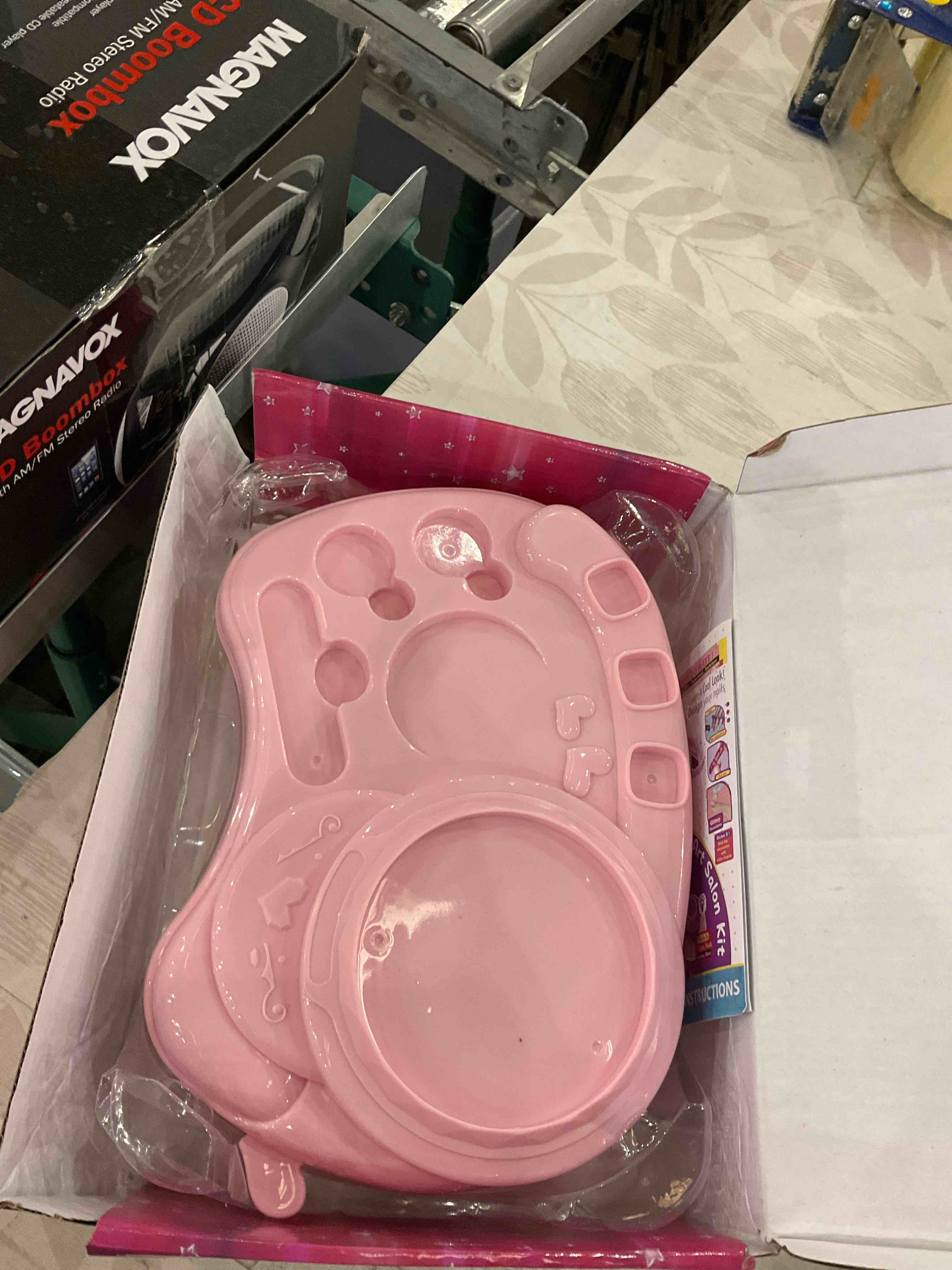 https://s3.amazonaws.com/lotting-images-prod/BargainHunt/EXS01503353_1715862990926.jpeg