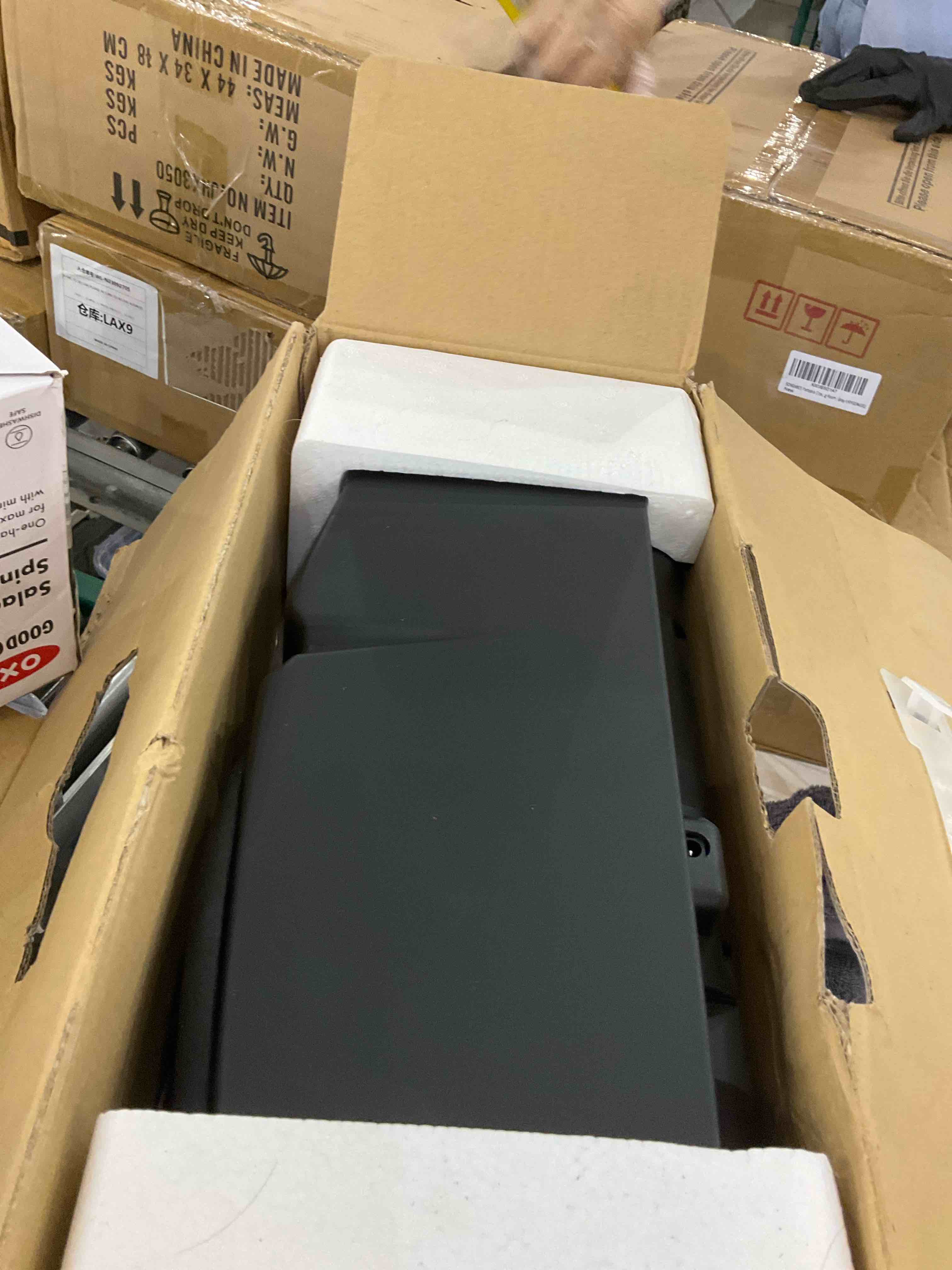 https://s3.amazonaws.com/lotting-images-prod/BargainHunt/EXS01503391_1715868064911.jpeg