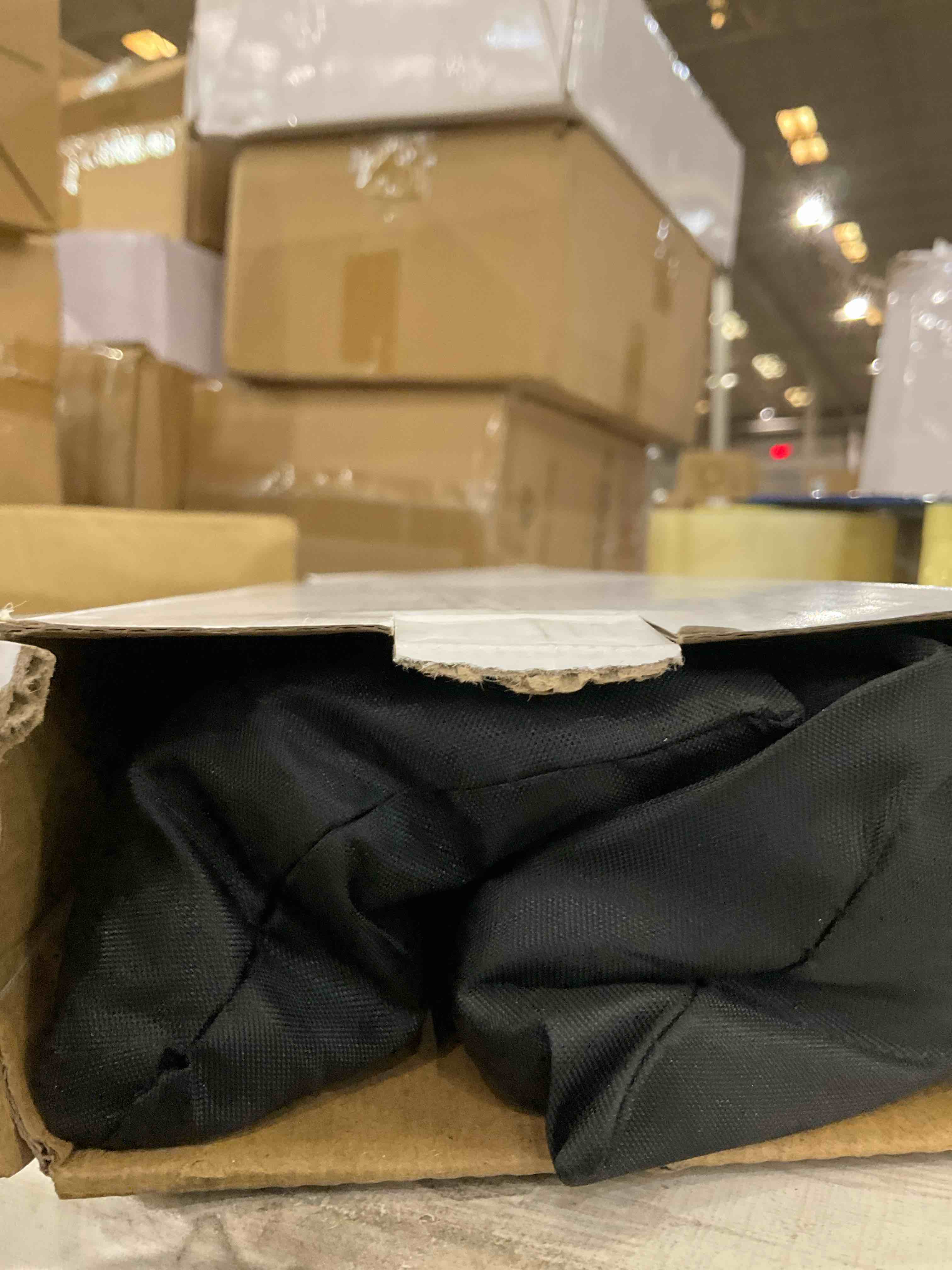 https://s3.amazonaws.com/lotting-images-prod/BargainHunt/EXS01503434_1715873277493.jpeg