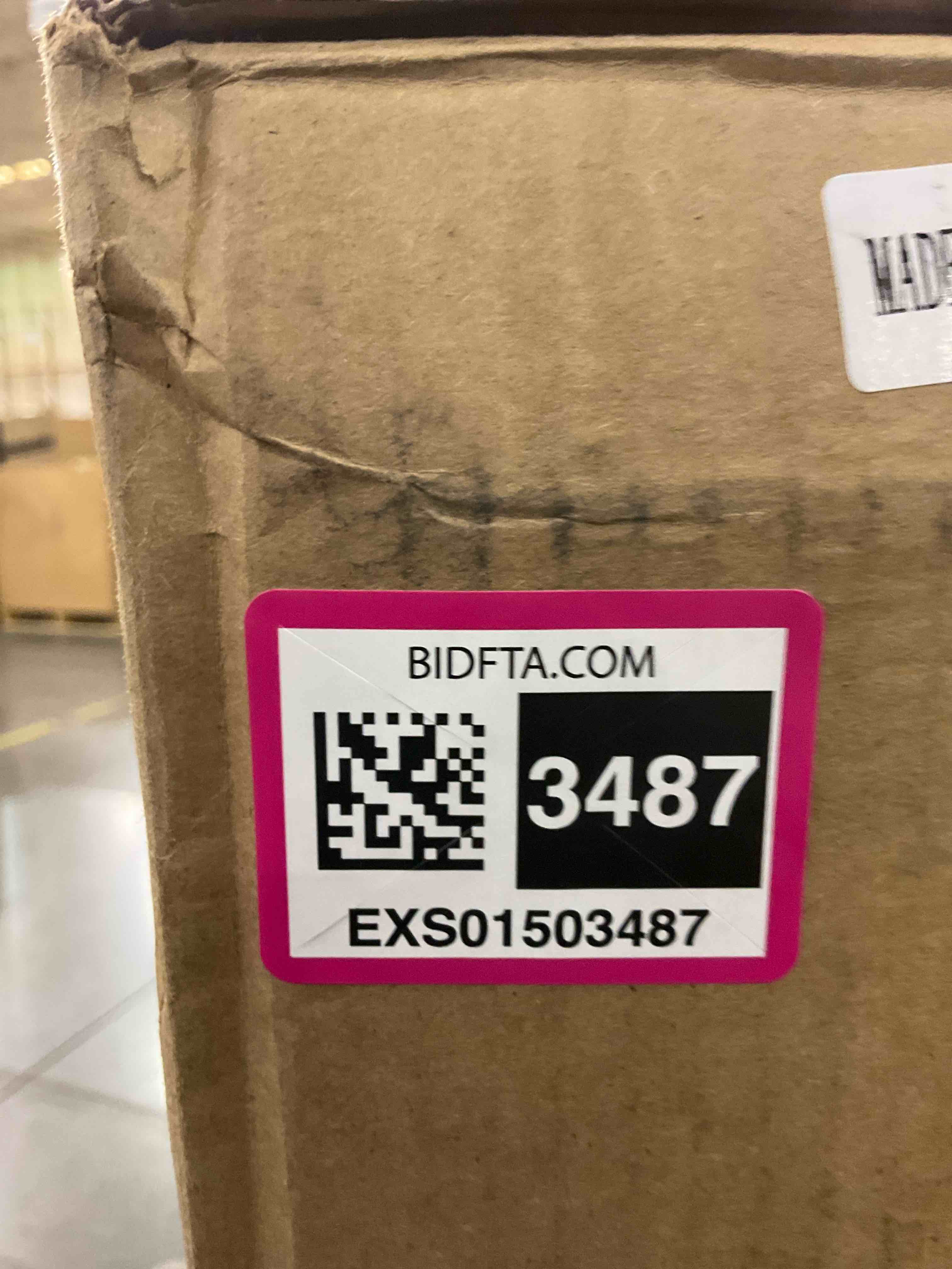 https://s3.amazonaws.com/lotting-images-prod/BargainHunt/EXS01503487_1715882039461.jpeg