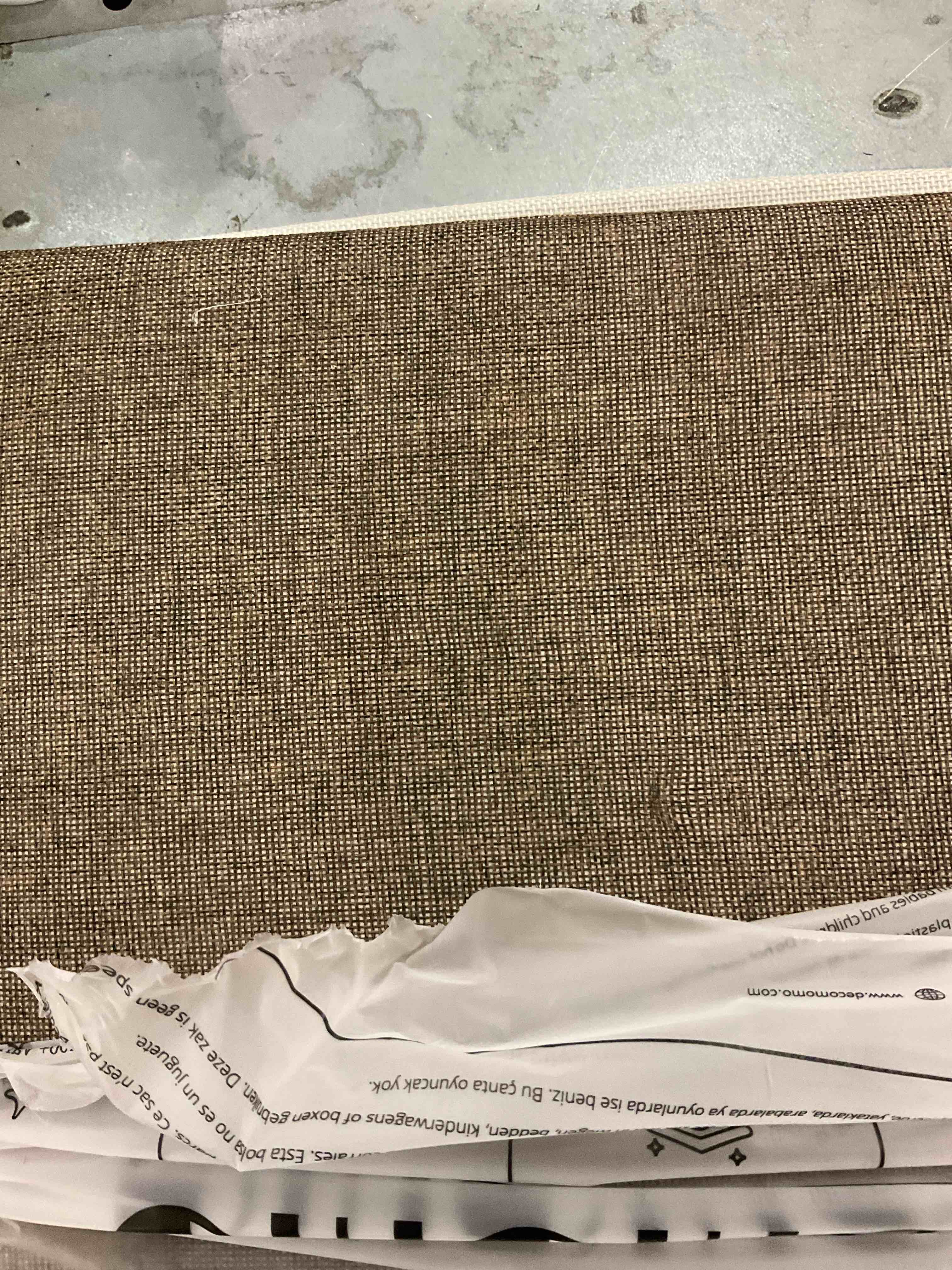 https://s3.amazonaws.com/lotting-images-prod/BargainHunt/EXS01503658_1716982196977.jpeg