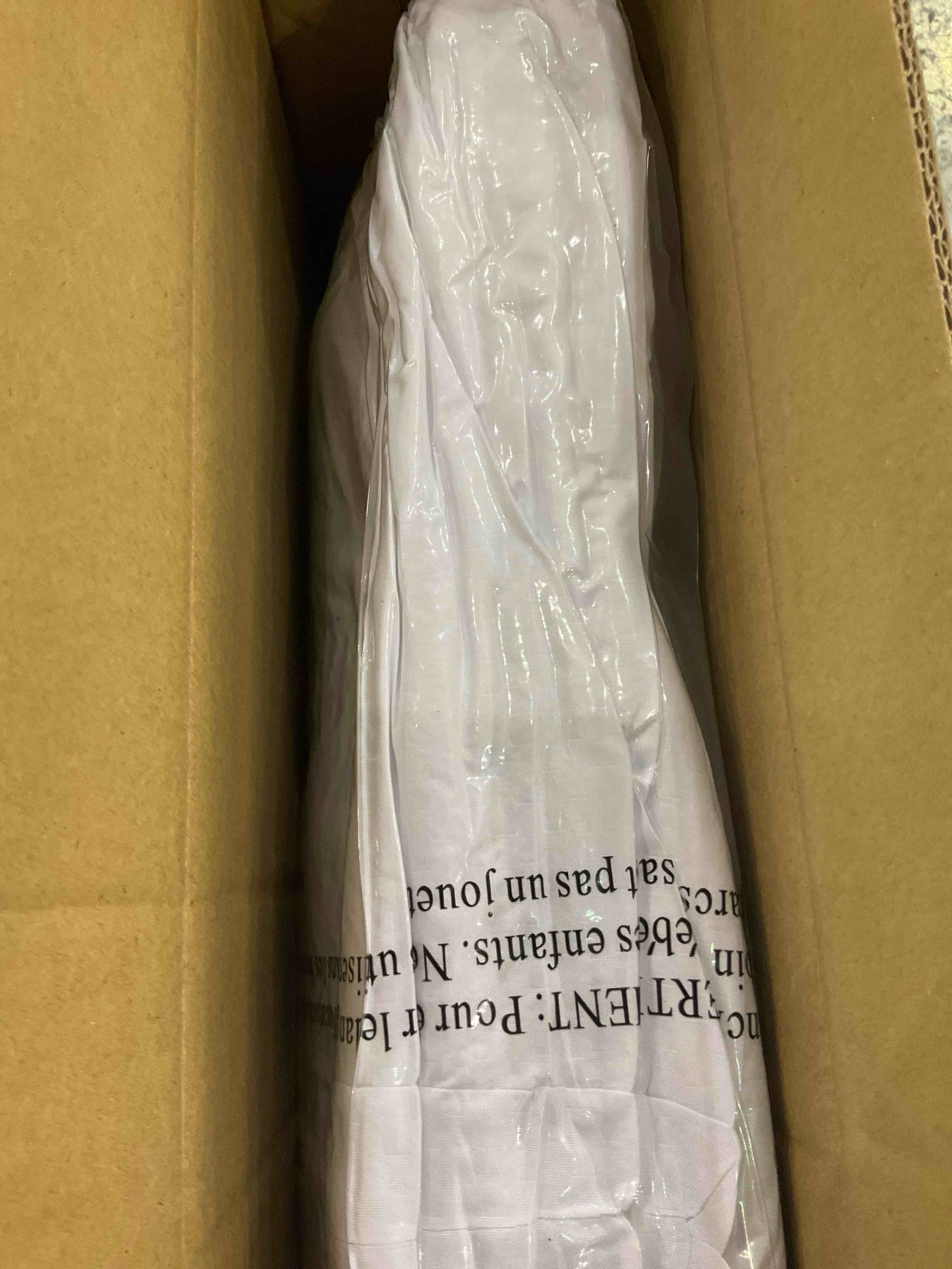 https://s3.amazonaws.com/lotting-images-prod/BargainHunt/EXS01503674_1716983918271.jpeg