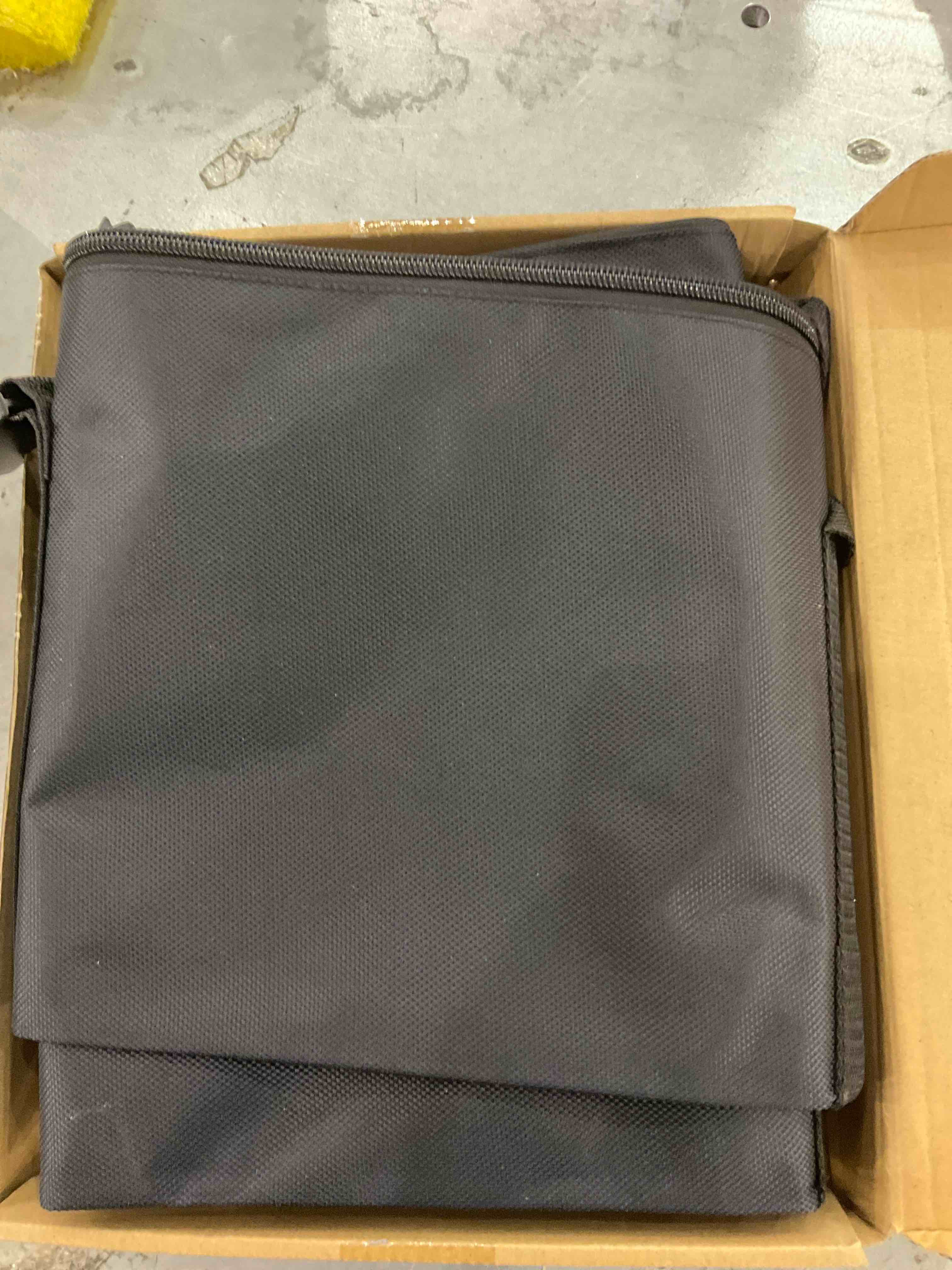 https://s3.amazonaws.com/lotting-images-prod/BargainHunt/EXS01503693_1716985835604.jpeg