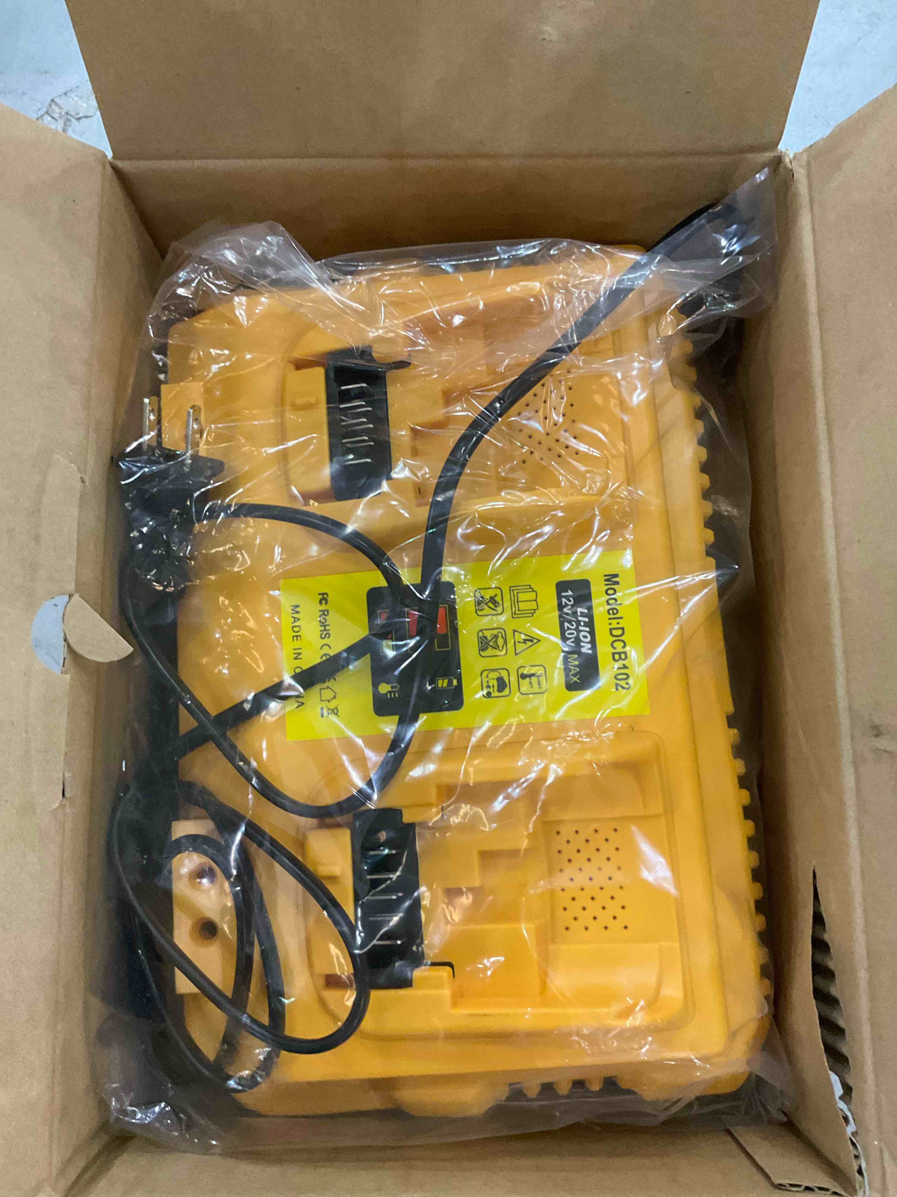 https://s3.amazonaws.com/lotting-images-prod/BargainHunt/EXS01503715_1716990187334.jpeg