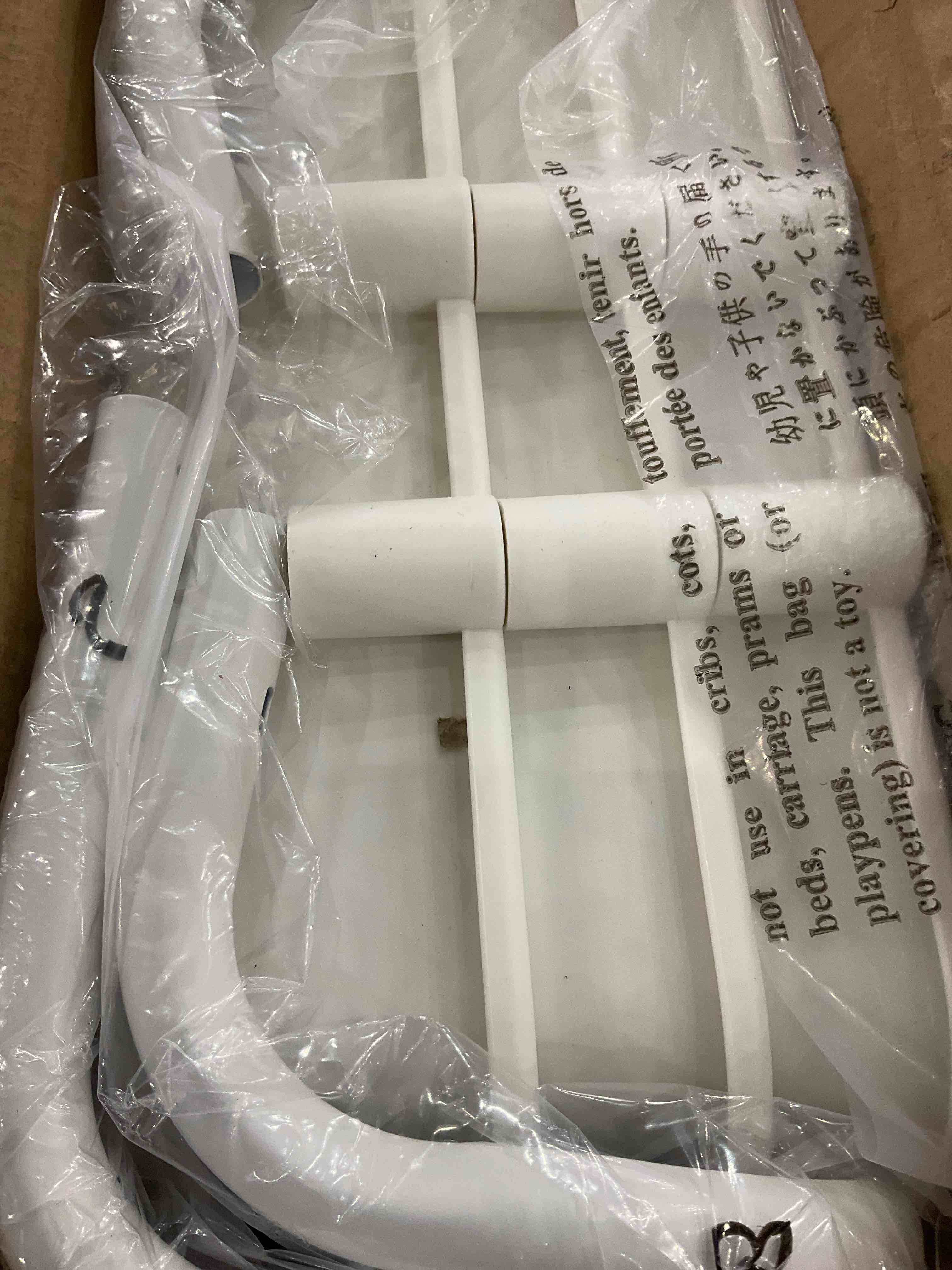 https://s3.amazonaws.com/lotting-images-prod/BargainHunt/EXS01503737_1716993467131.jpeg