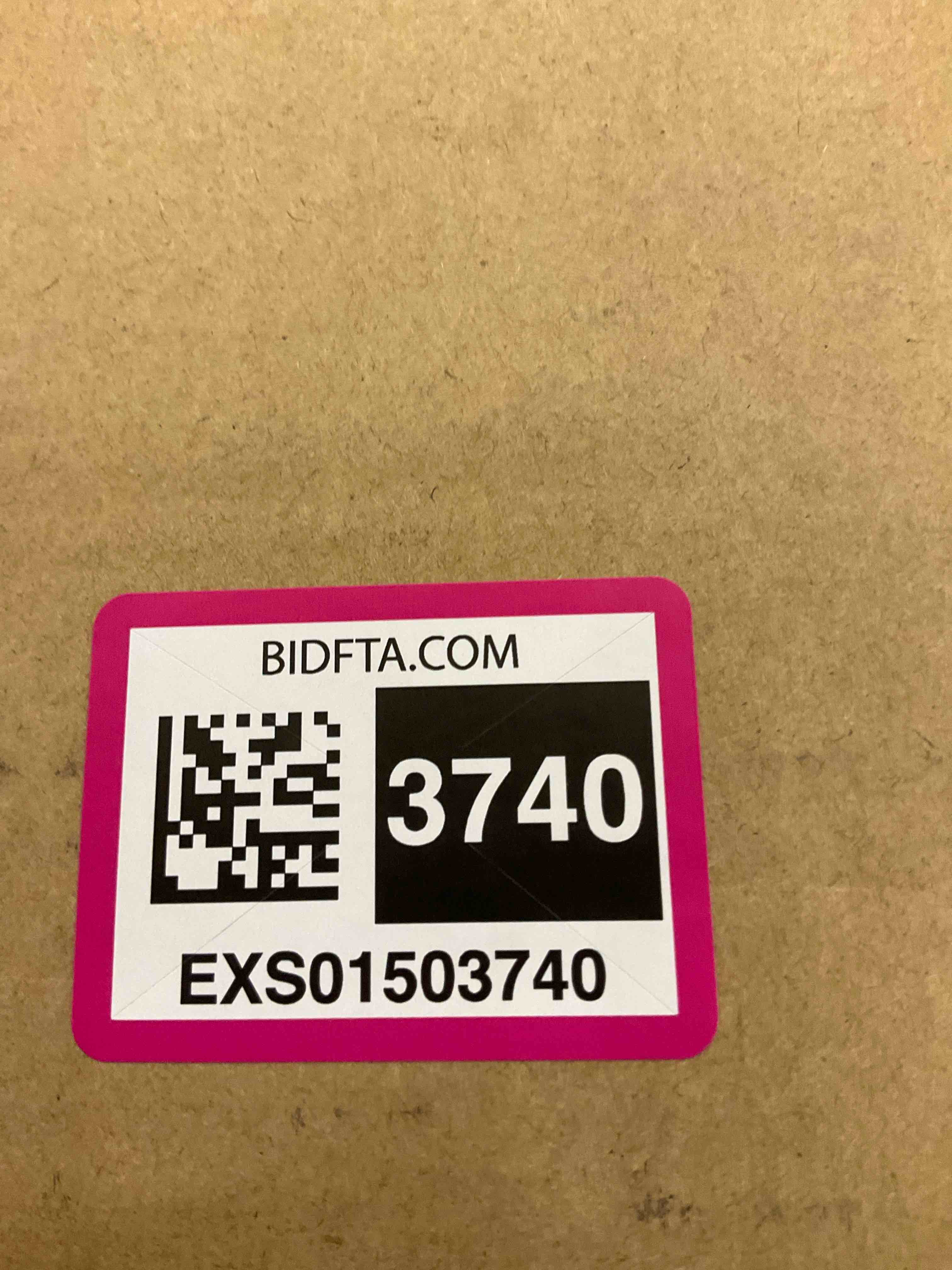 https://s3.amazonaws.com/lotting-images-prod/BargainHunt/EXS01503740_1716993880843.jpeg
