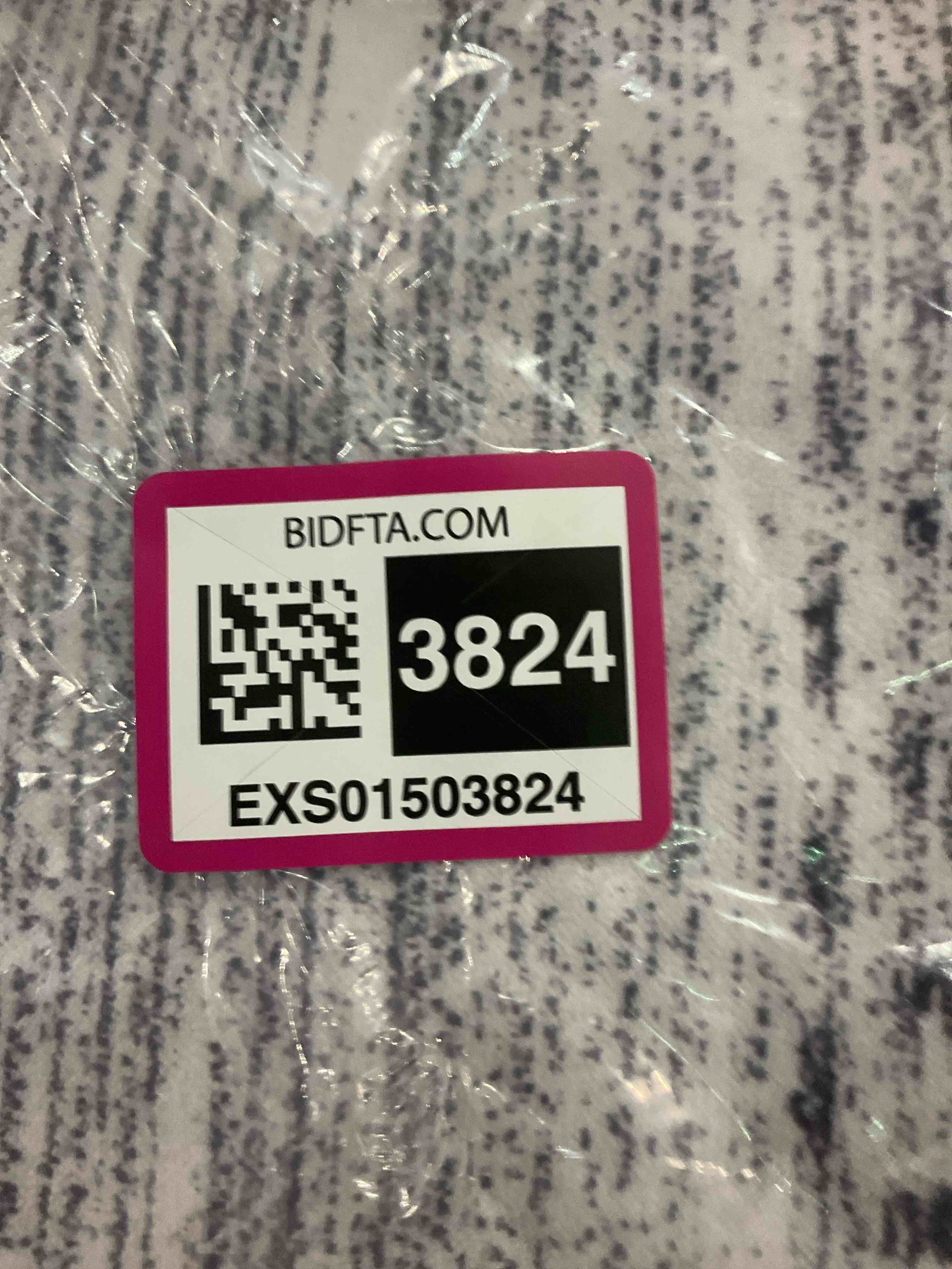 https://s3.amazonaws.com/lotting-images-prod/BargainHunt/EXS01503824_1717069753627.jpeg