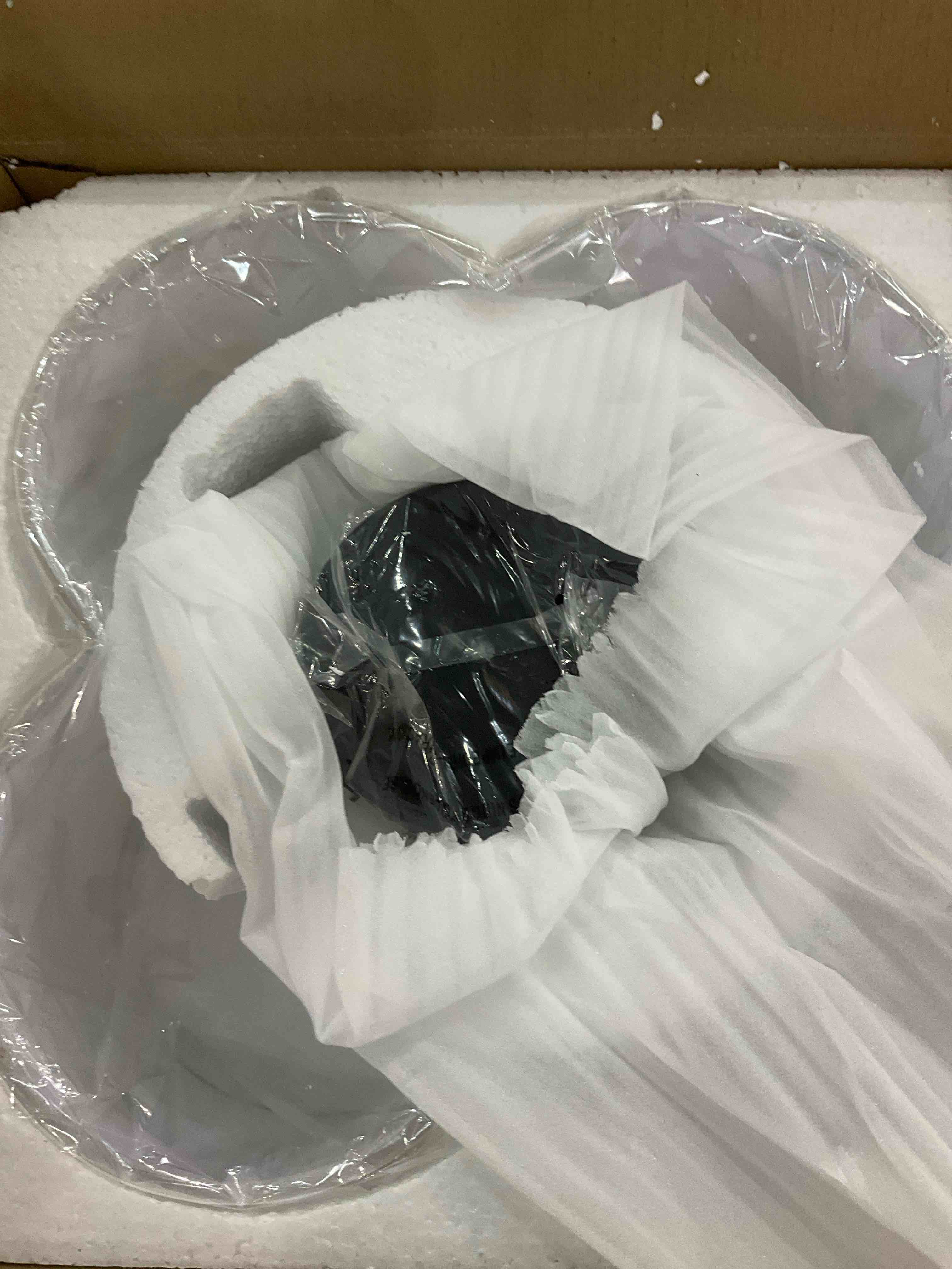 https://s3.amazonaws.com/lotting-images-prod/BargainHunt/EXS01503835_1717070967623.jpeg