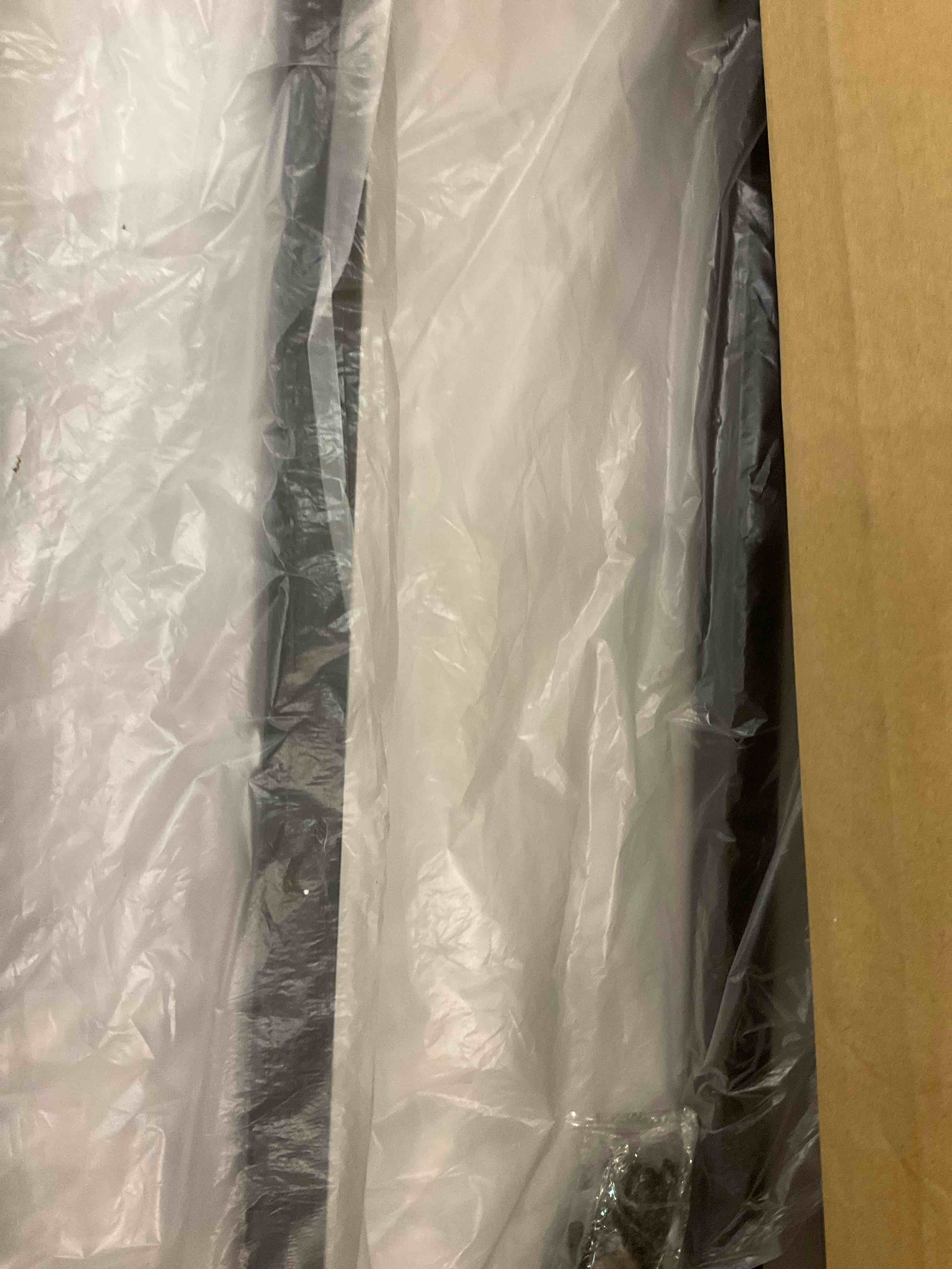 https://s3.amazonaws.com/lotting-images-prod/BargainHunt/EXS01503944_1717095865752.jpeg