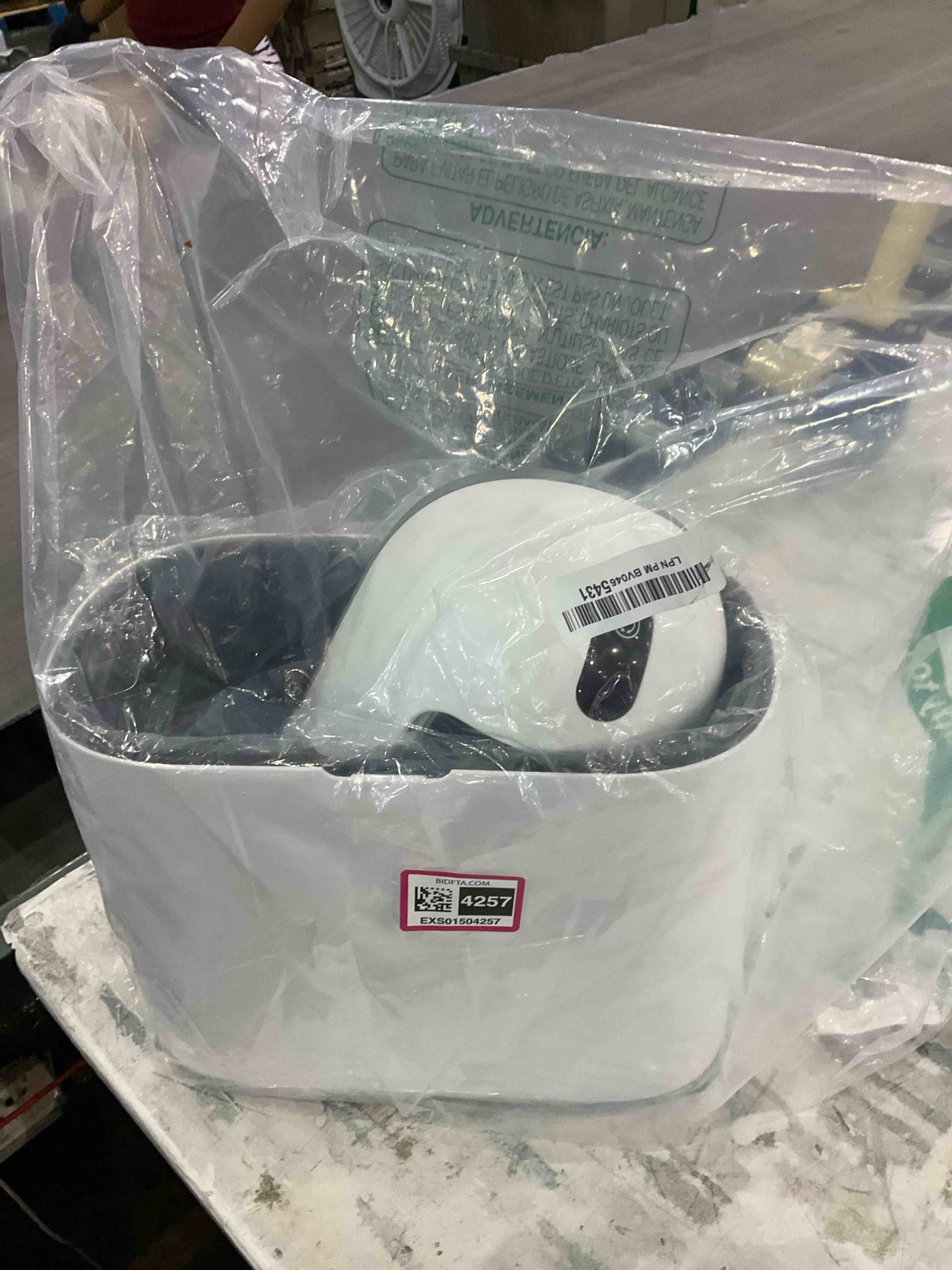 https://s3.amazonaws.com/lotting-images-prod/BargainHunt/EXS01504257_1716895156507.jpeg