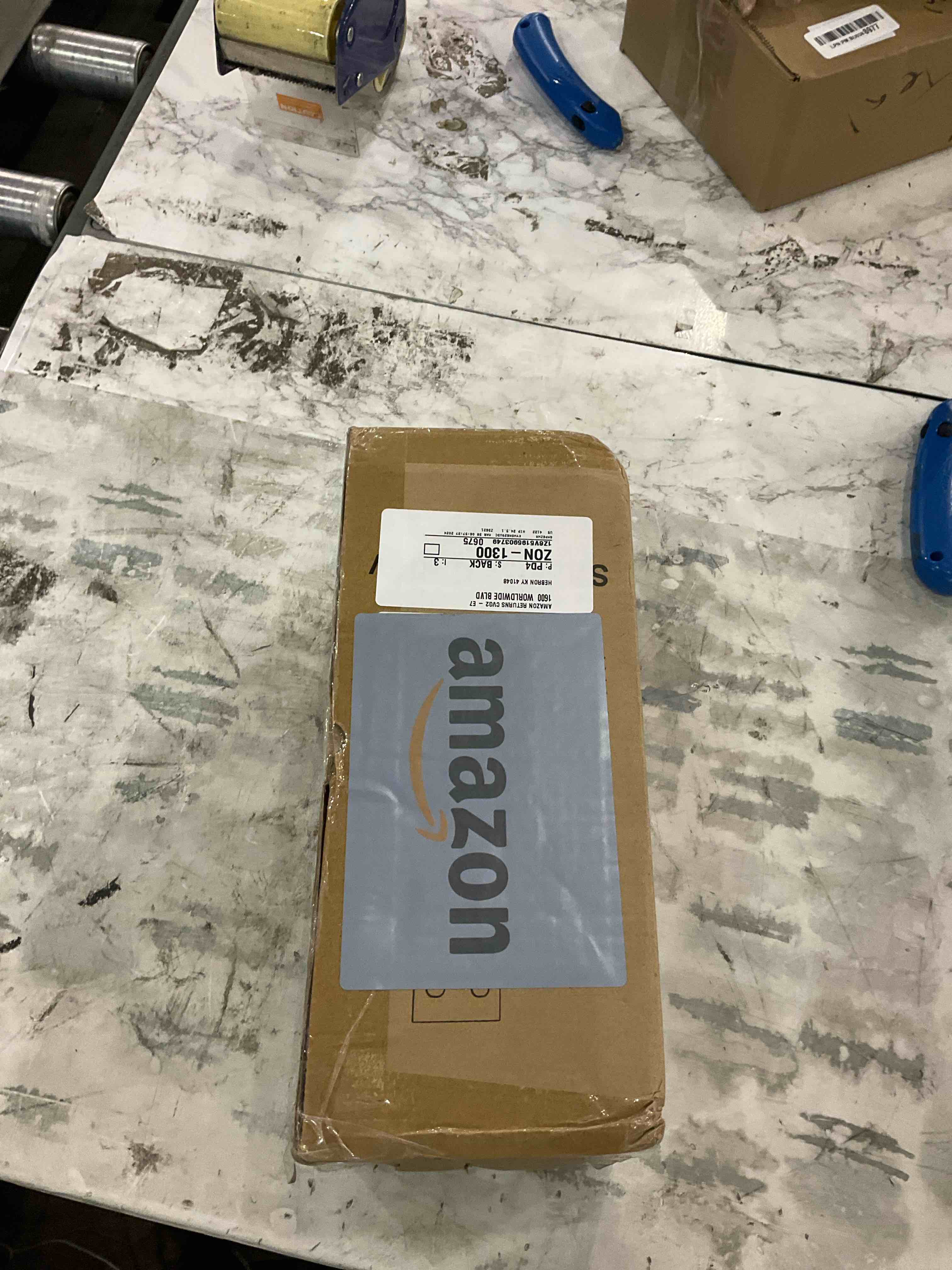 https://s3.amazonaws.com/lotting-images-prod/BargainHunt/EXS01504265_1716895520319.jpeg