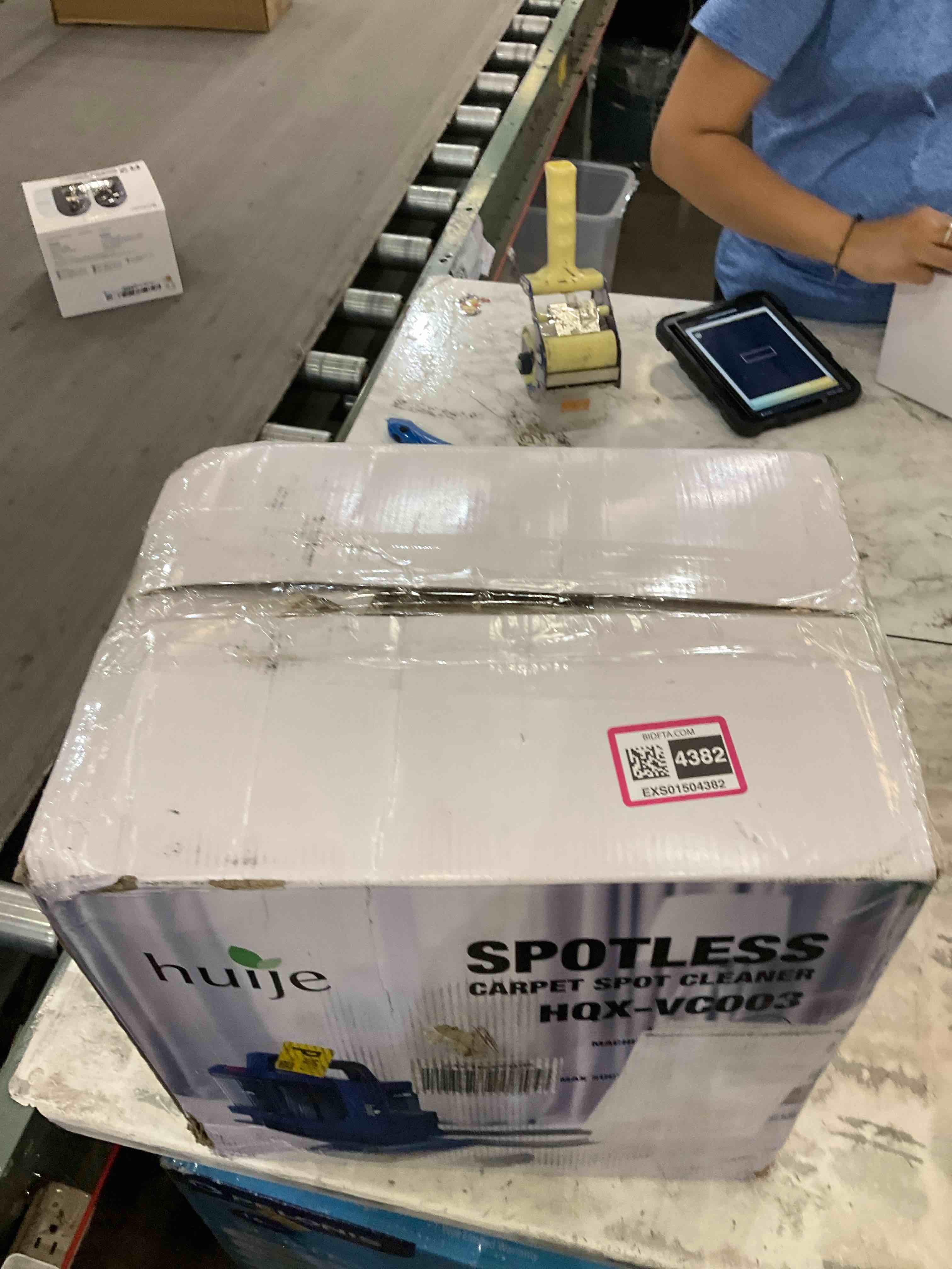 https://s3.amazonaws.com/lotting-images-prod/BargainHunt/EXS01504382_1716905366192.jpeg
