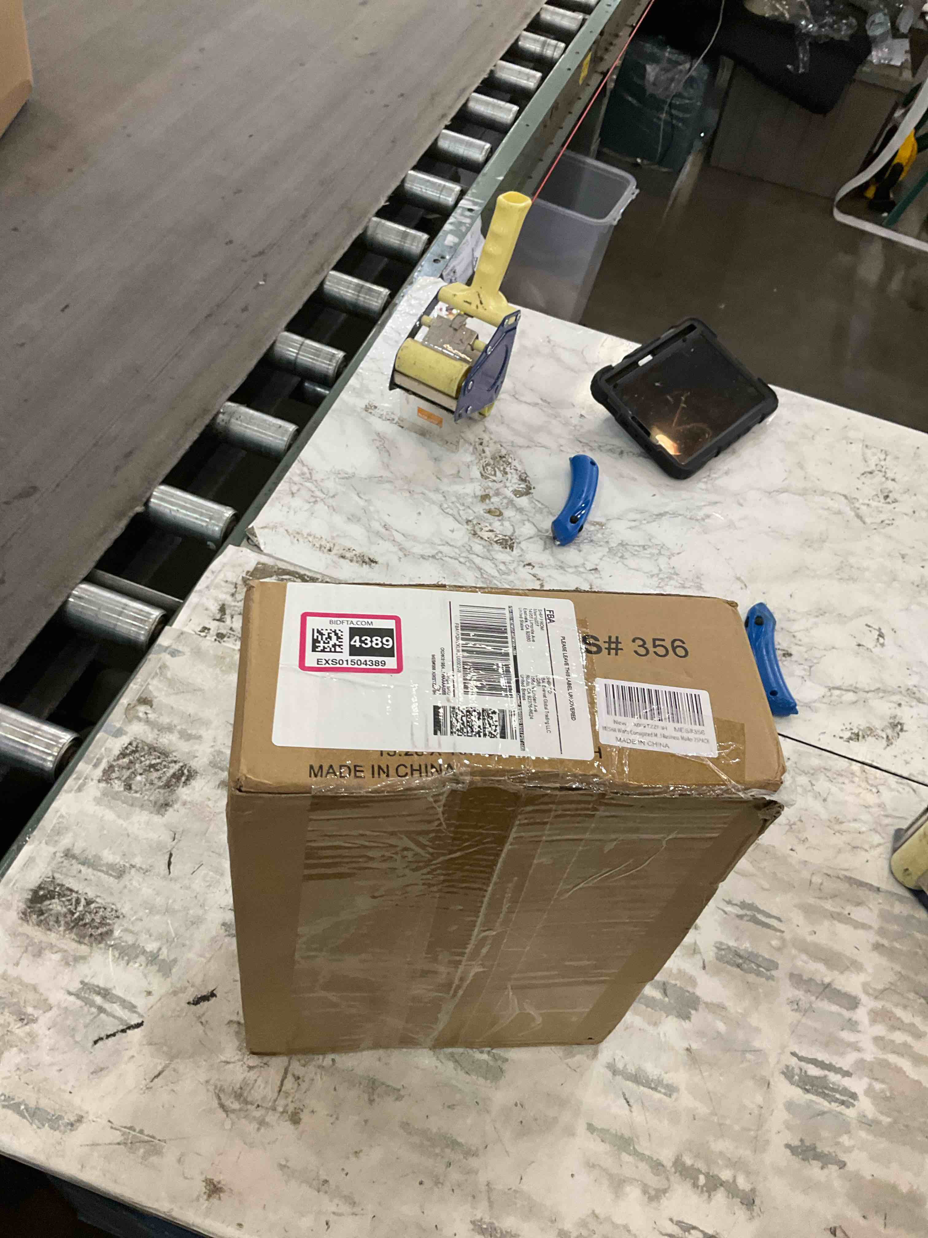 https://s3.amazonaws.com/lotting-images-prod/BargainHunt/EXS01504389_1716905941458.jpeg