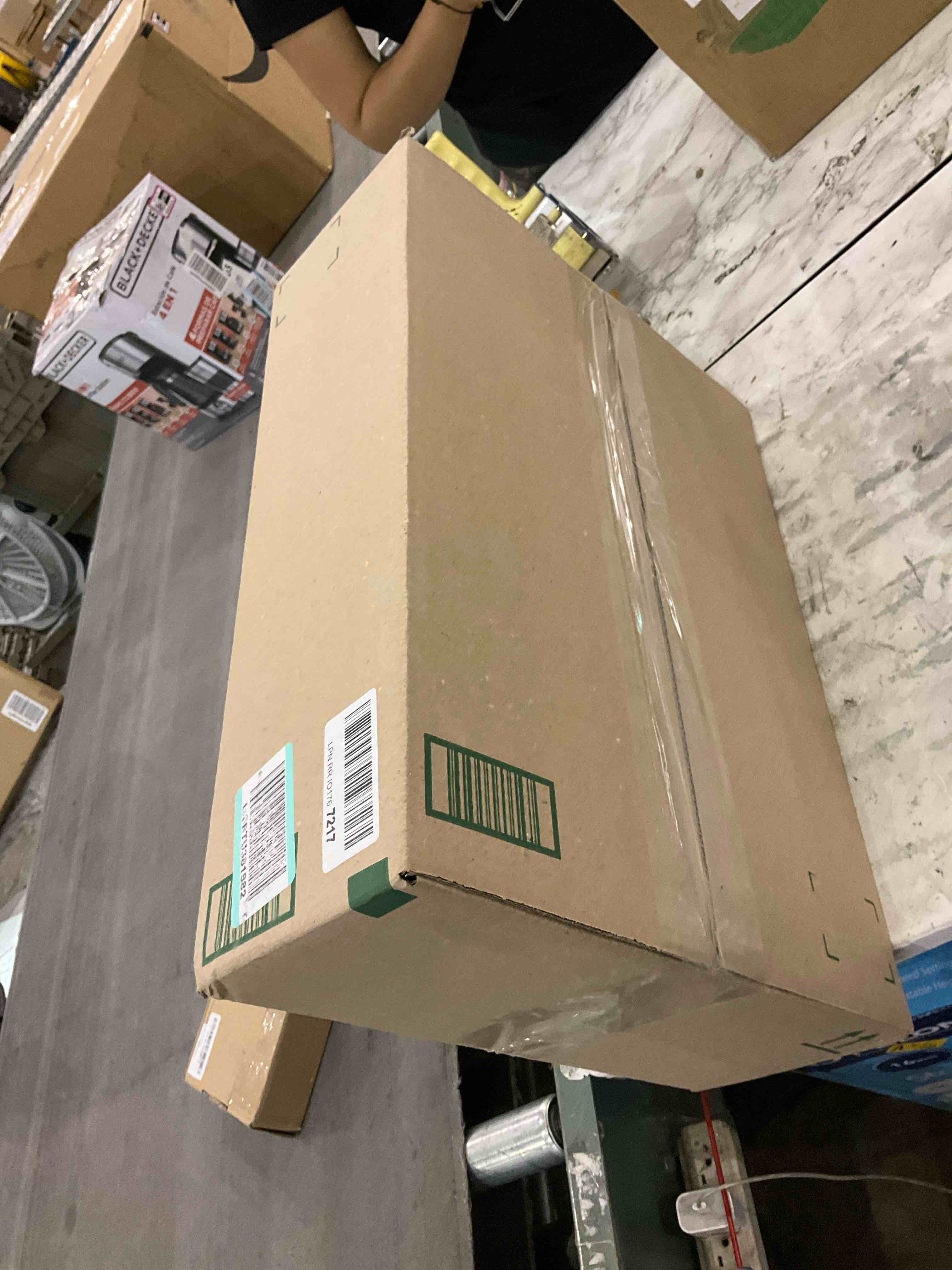 https://s3.amazonaws.com/lotting-images-prod/BargainHunt/EXS01504441_1716982042598.jpeg