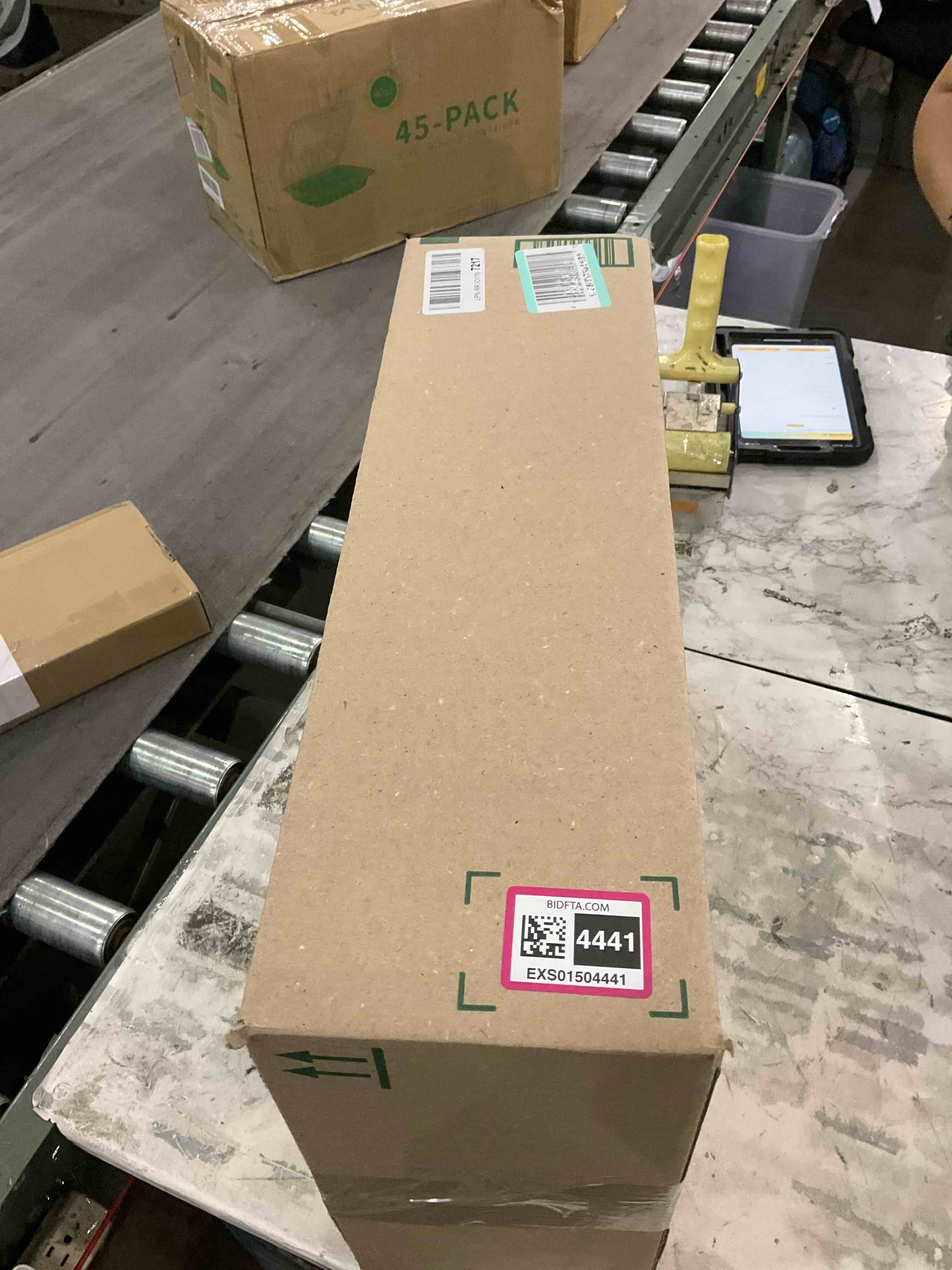 https://s3.amazonaws.com/lotting-images-prod/BargainHunt/EXS01504441_1716982056725.jpeg