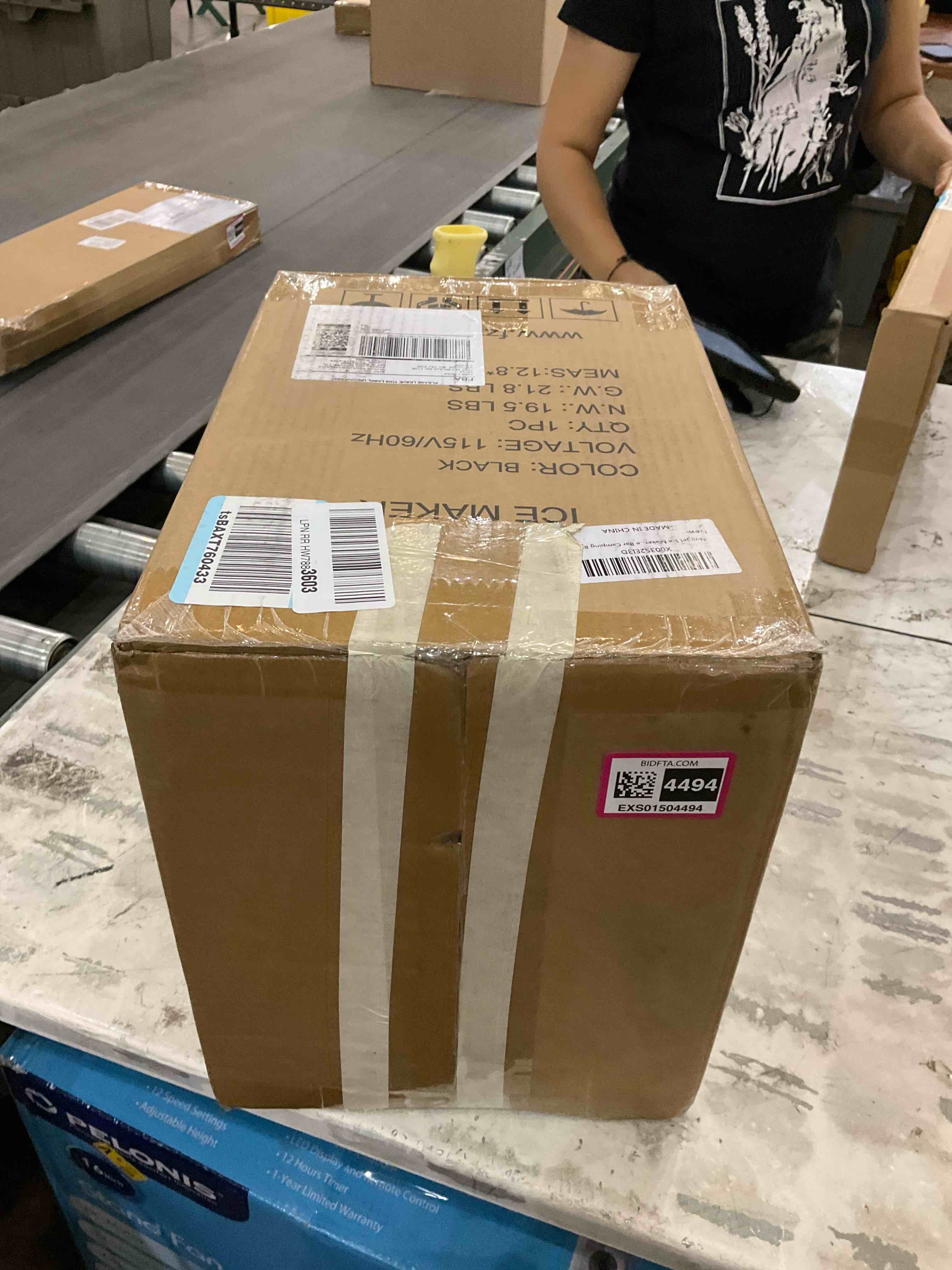https://s3.amazonaws.com/lotting-images-prod/BargainHunt/EXS01504494_1716989762233.jpeg