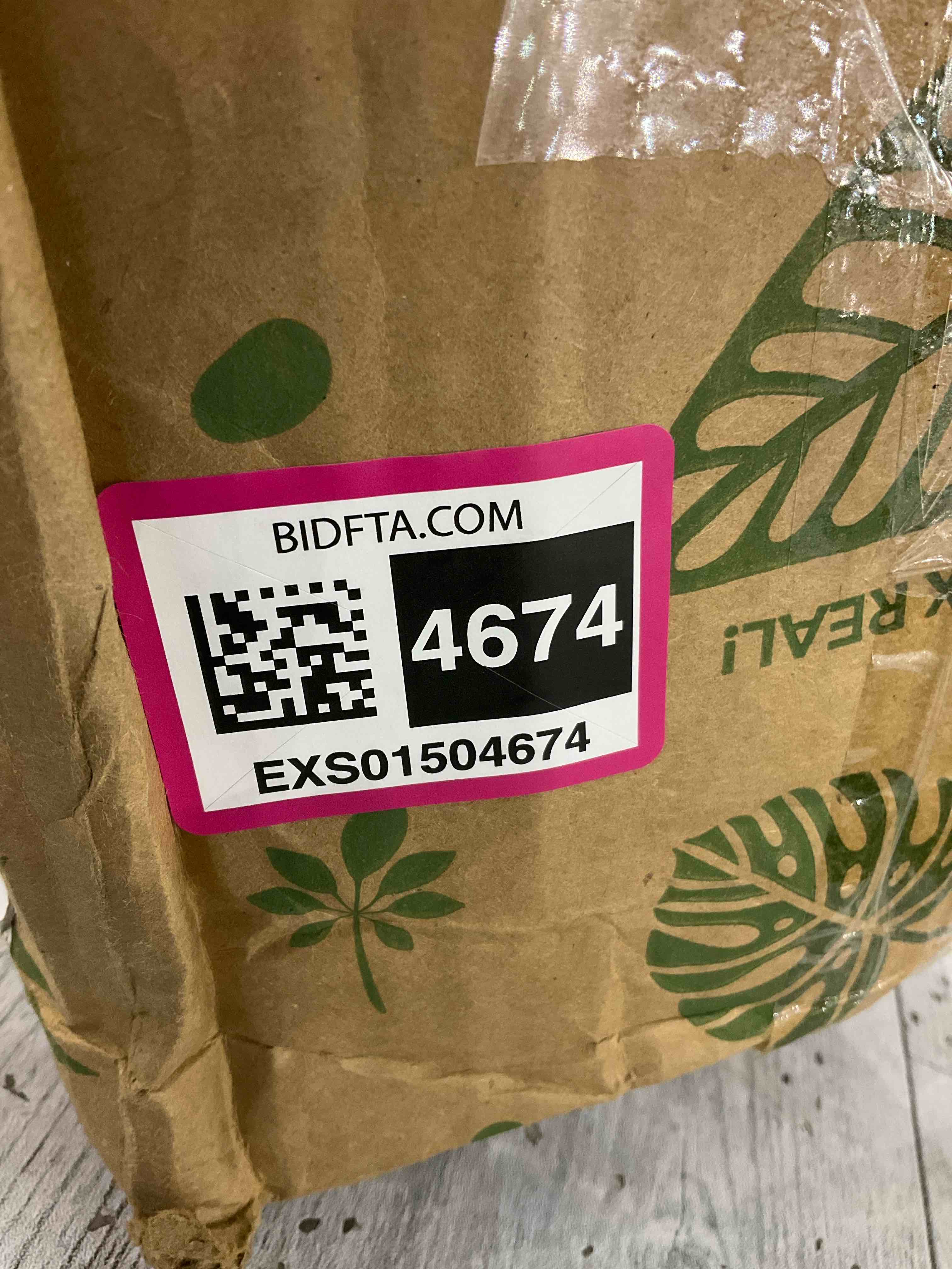 https://s3.amazonaws.com/lotting-images-prod/BargainHunt/EXS01504674_1716896981240.jpeg