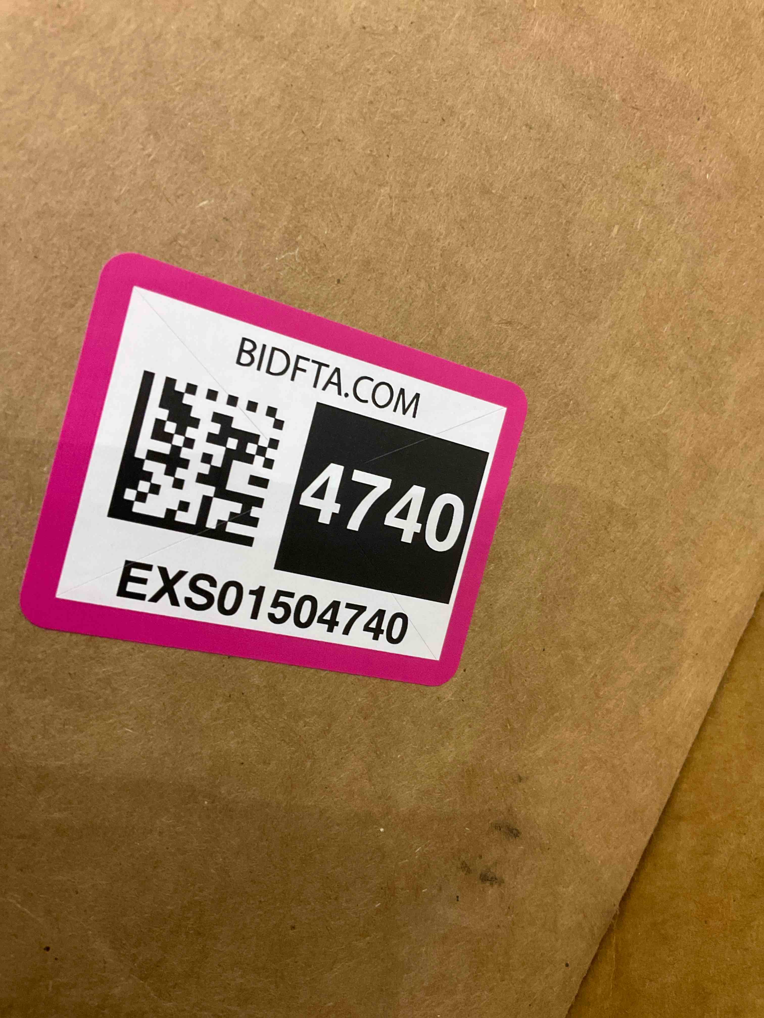 https://s3.amazonaws.com/lotting-images-prod/BargainHunt/EXS01504740_1716985955709.jpeg