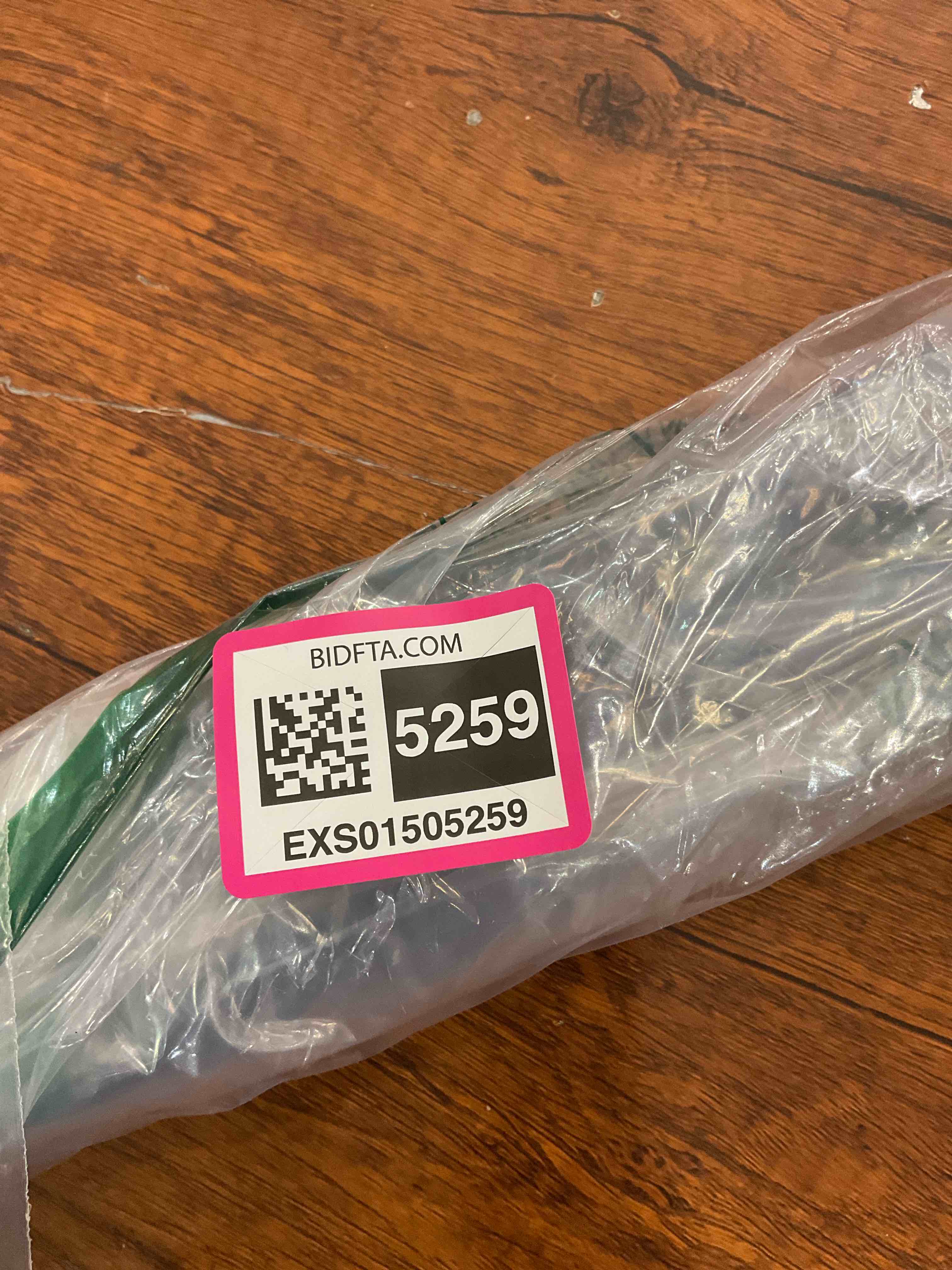 https://s3.amazonaws.com/lotting-images-prod/BargainHunt/EXS01505259_1716905524837.jpeg